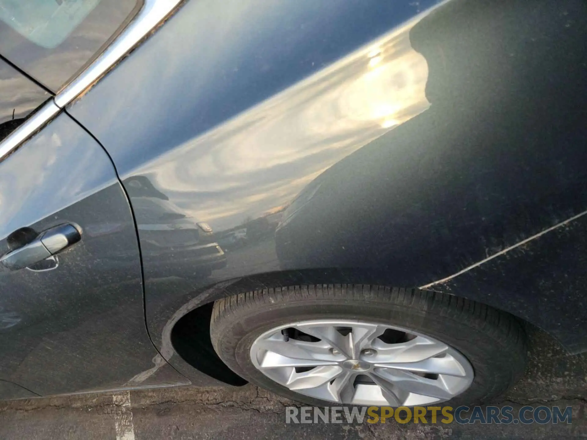 32 Photograph of a damaged car 1G1ZD5STXKF151971 CHEVROLET MALIBU 2019