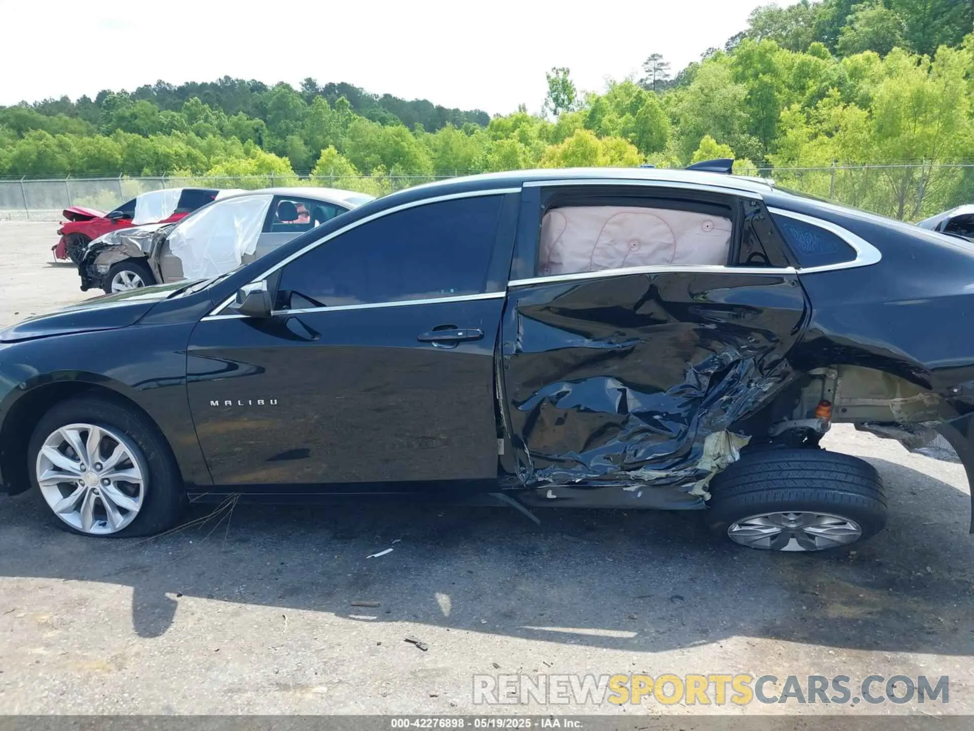 13 Photograph of a damaged car 1G1ZD5STXKF163439 CHEVROLET MALIBU 2019