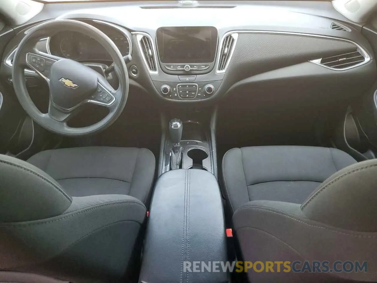 8 Photograph of a damaged car 1G1ZD5STXKF174912 CHEVROLET MALIBU 2019