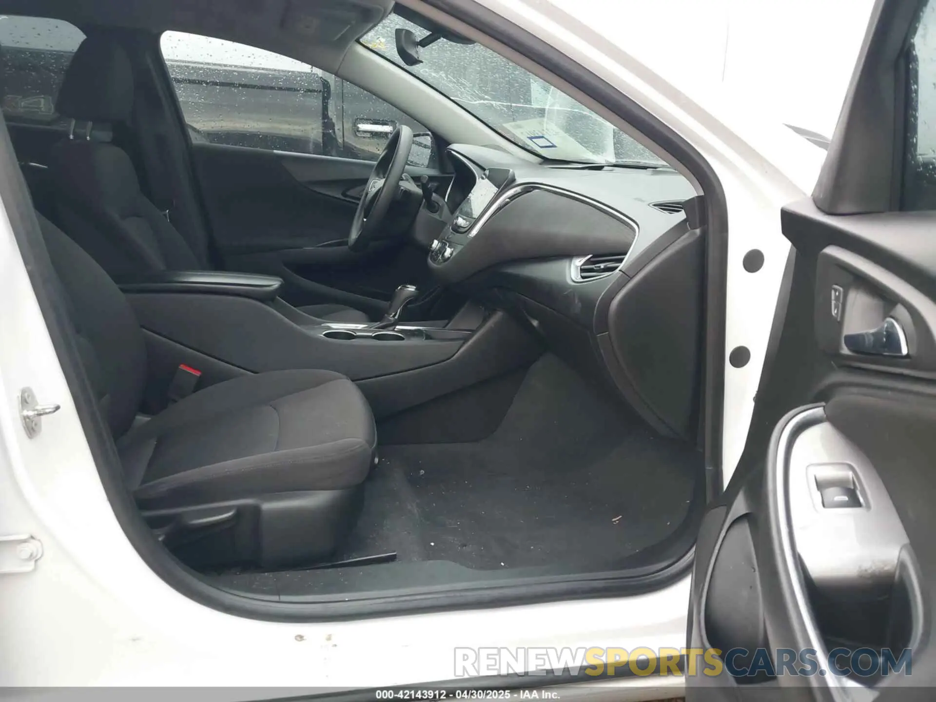 5 Photograph of a damaged car 1G1ZD5STXKF180483 CHEVROLET MALIBU 2019