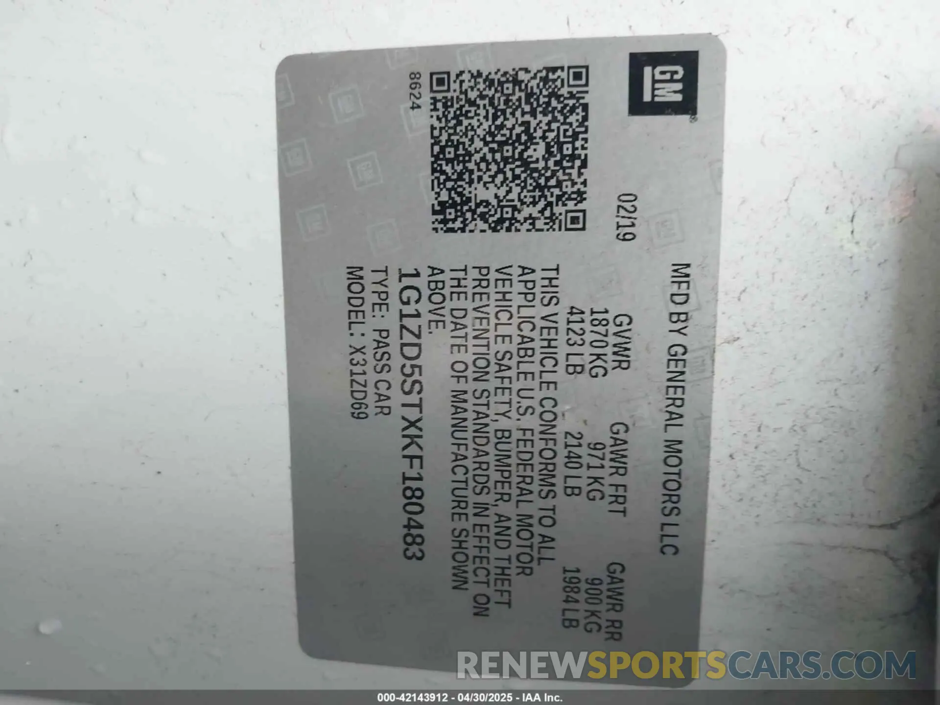 9 Photograph of a damaged car 1G1ZD5STXKF180483 CHEVROLET MALIBU 2019