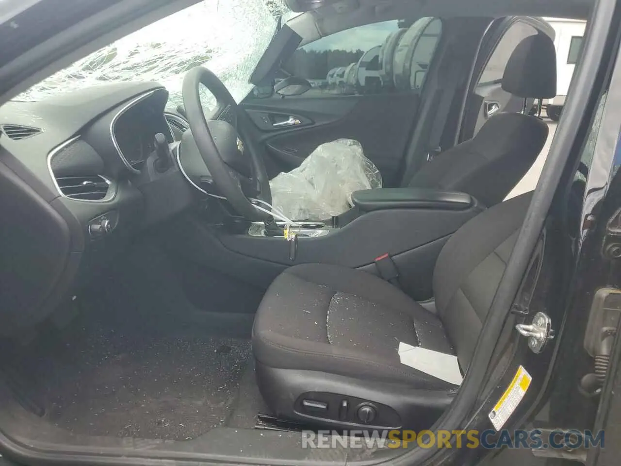 7 Photograph of a damaged car 1G1ZD5STXKF207472 CHEVROLET MALIBU 2019