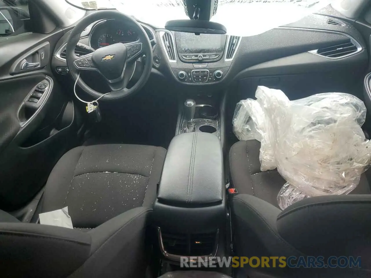 8 Photograph of a damaged car 1G1ZD5STXKF207472 CHEVROLET MALIBU 2019