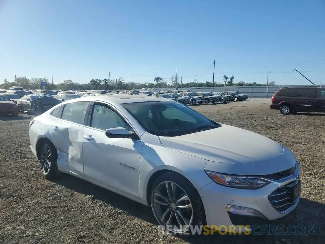 4 Photograph of a damaged car 1G1ZE5SX1KF149803 CHEVROLET MALIBU 2019