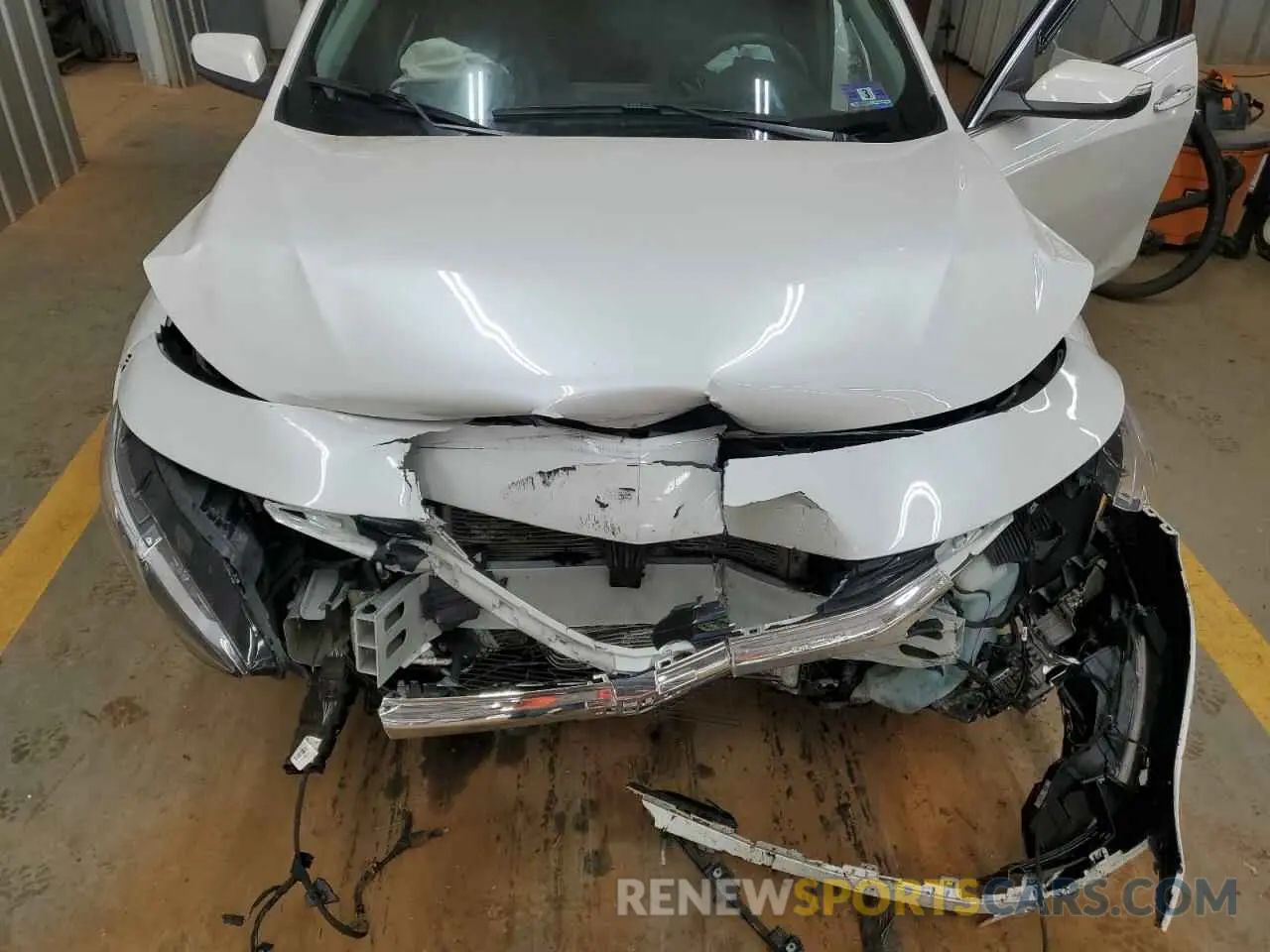 11 Photograph of a damaged car 1G1ZE5SX5KF177863 CHEVROLET MALIBU 2019