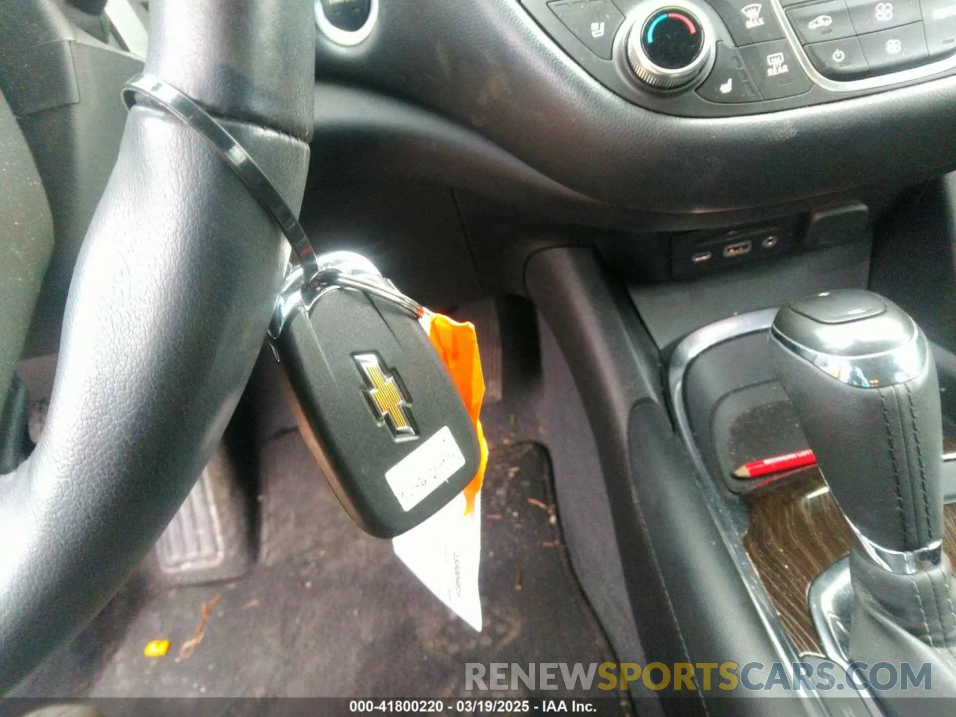 11 Photograph of a damaged car 1G1ZE5SX6KF195532 CHEVROLET MALIBU 2019