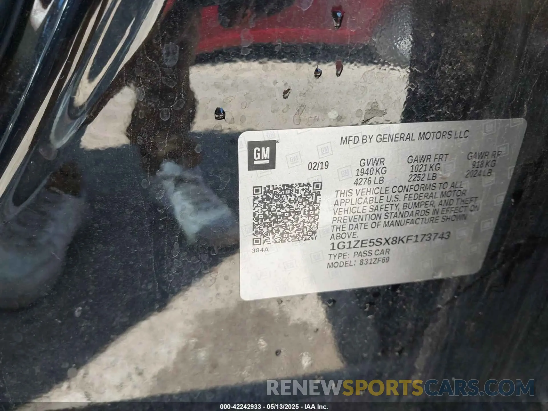 9 Photograph of a damaged car 1G1ZE5SX8KF173743 CHEVROLET MALIBU 2019