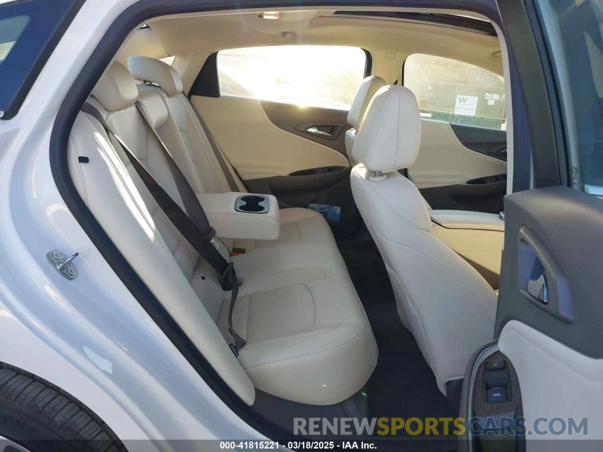 8 Photograph of a damaged car 1G1ZE5SX9KF153338 CHEVROLET MALIBU 2019