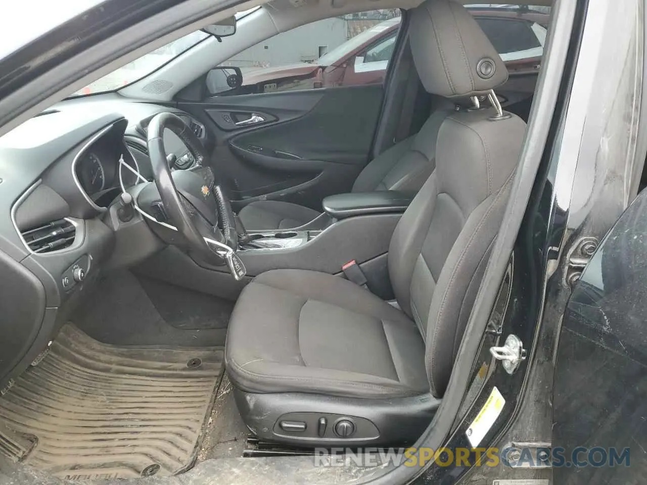 7 Photograph of a damaged car 1G1ZG5ST0KF179950 CHEVROLET MALIBU 2019