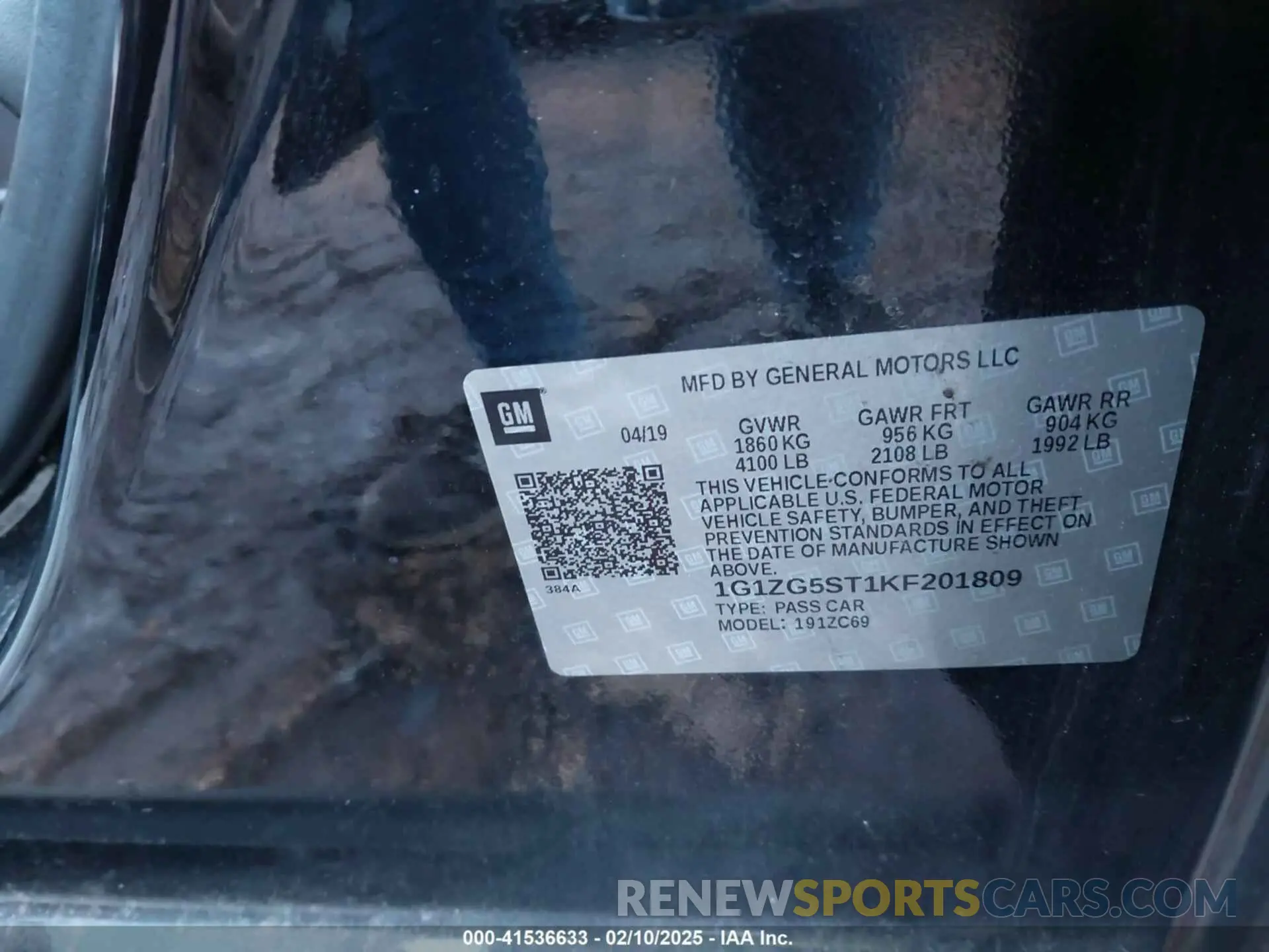 9 Photograph of a damaged car 1G1ZG5ST1KF201809 CHEVROLET MALIBU 2019