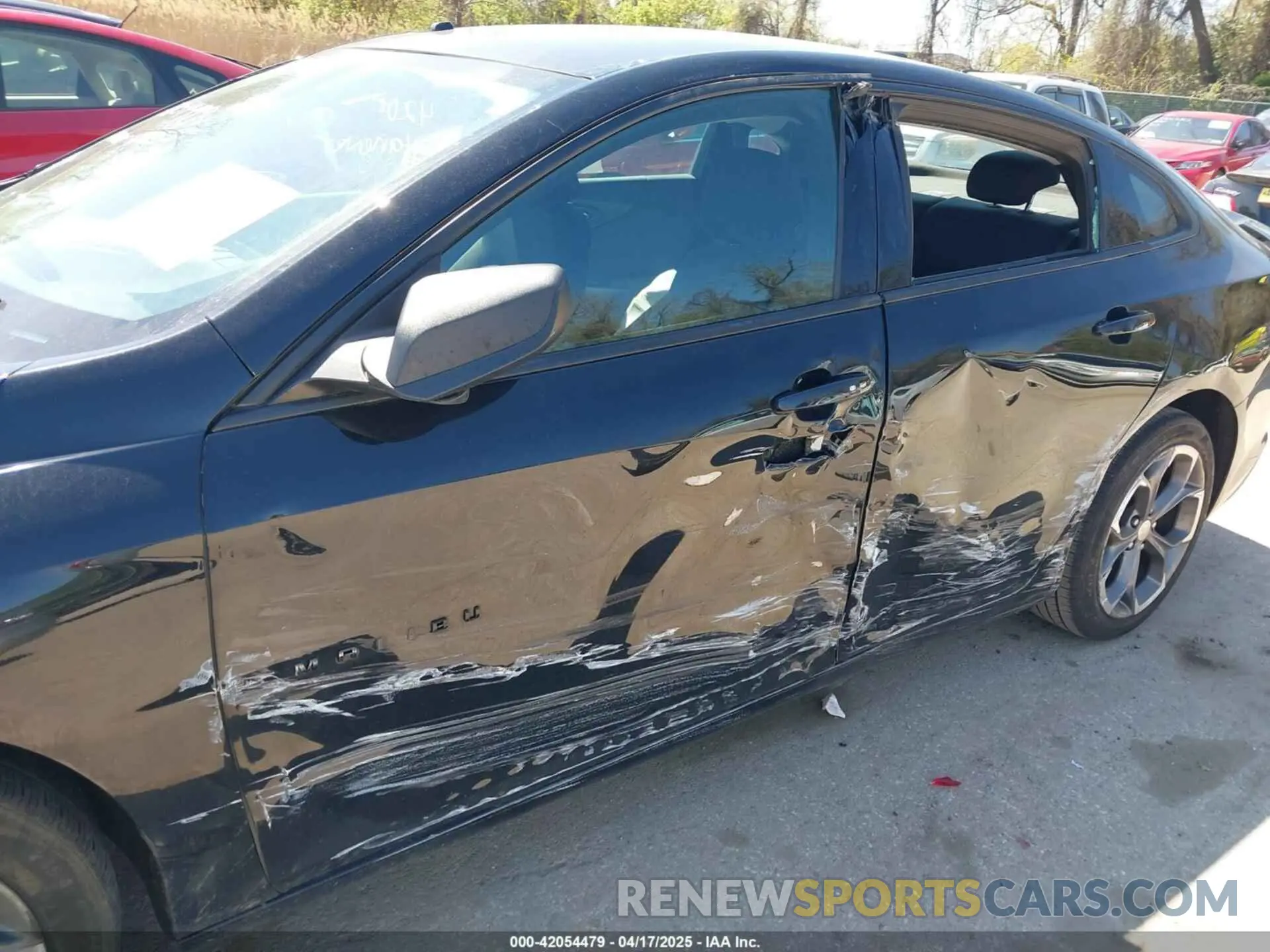 18 Photograph of a damaged car 1G1ZG5ST2KF218828 CHEVROLET MALIBU 2019
