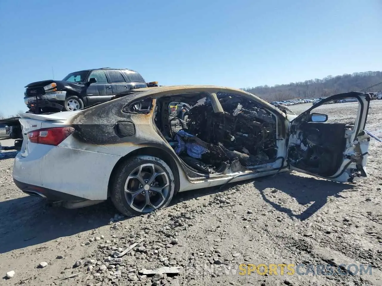 3 Photograph of a damaged car 1G1ZG5ST2KF220210 CHEVROLET MALIBU 2019