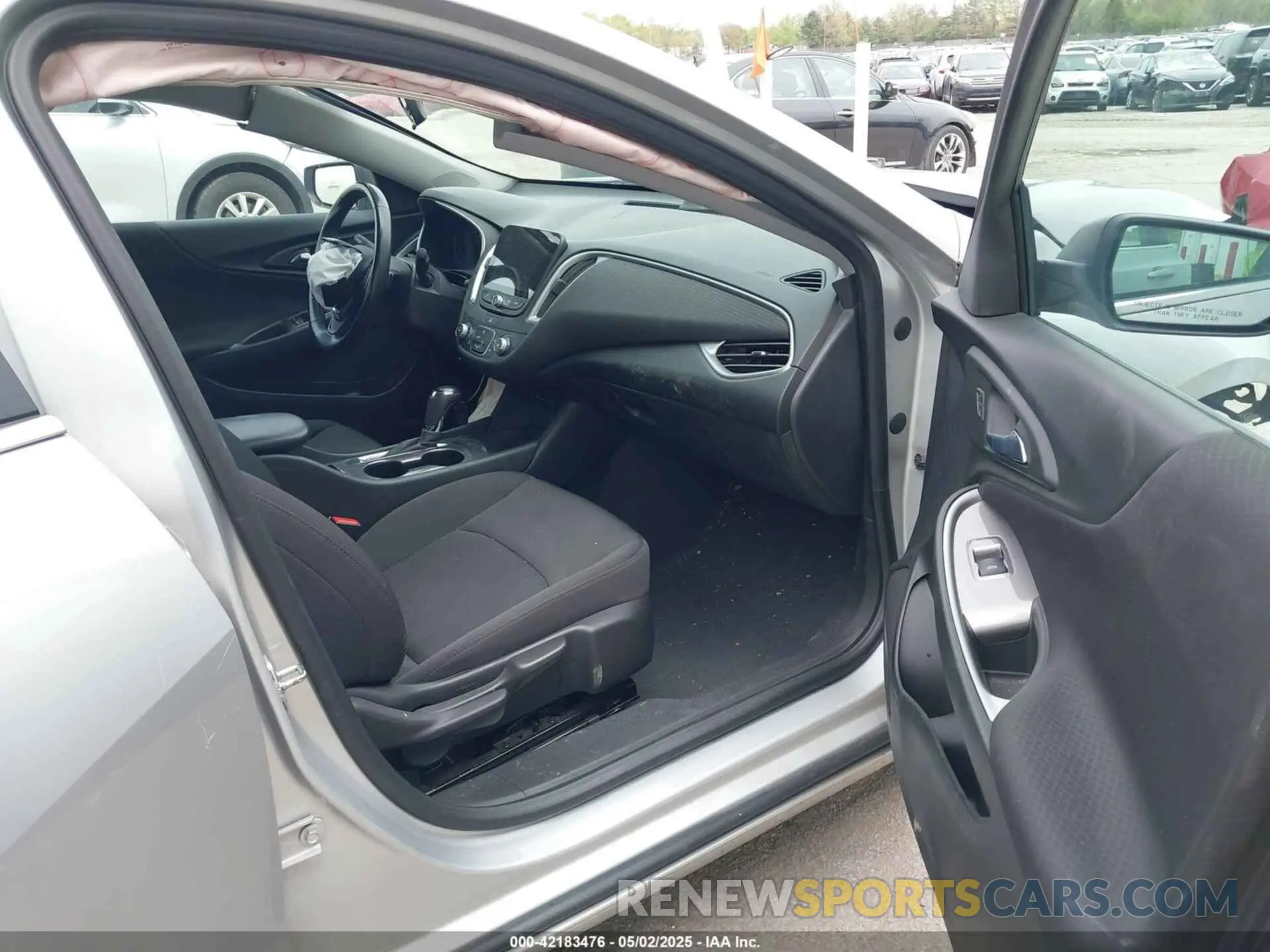 5 Photograph of a damaged car 1G1ZG5ST3KF178159 CHEVROLET MALIBU 2019