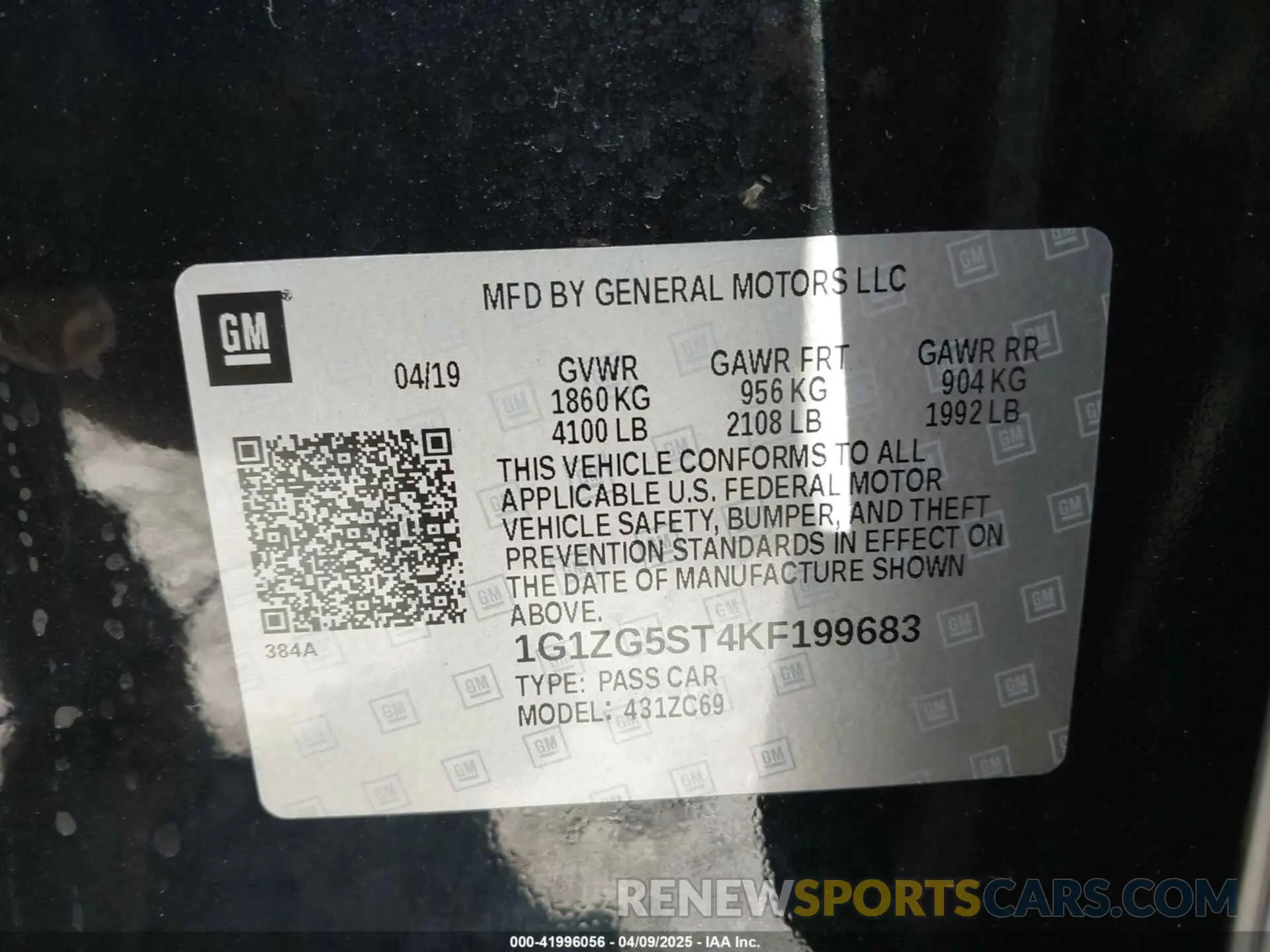 9 Photograph of a damaged car 1G1ZG5ST4KF199683 CHEVROLET MALIBU 2019