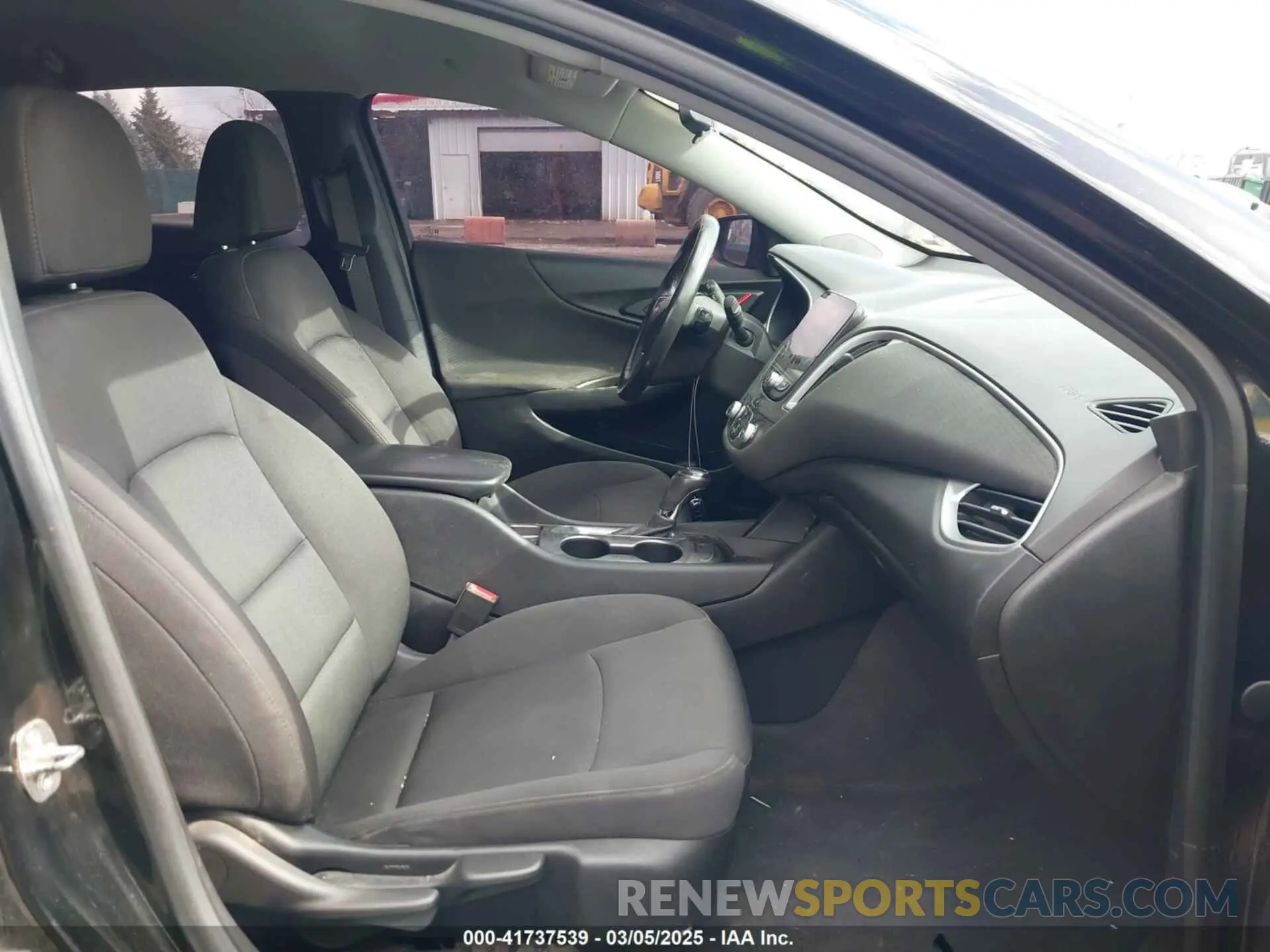 5 Photograph of a damaged car 1G1ZG5ST4KF202503 CHEVROLET MALIBU 2019