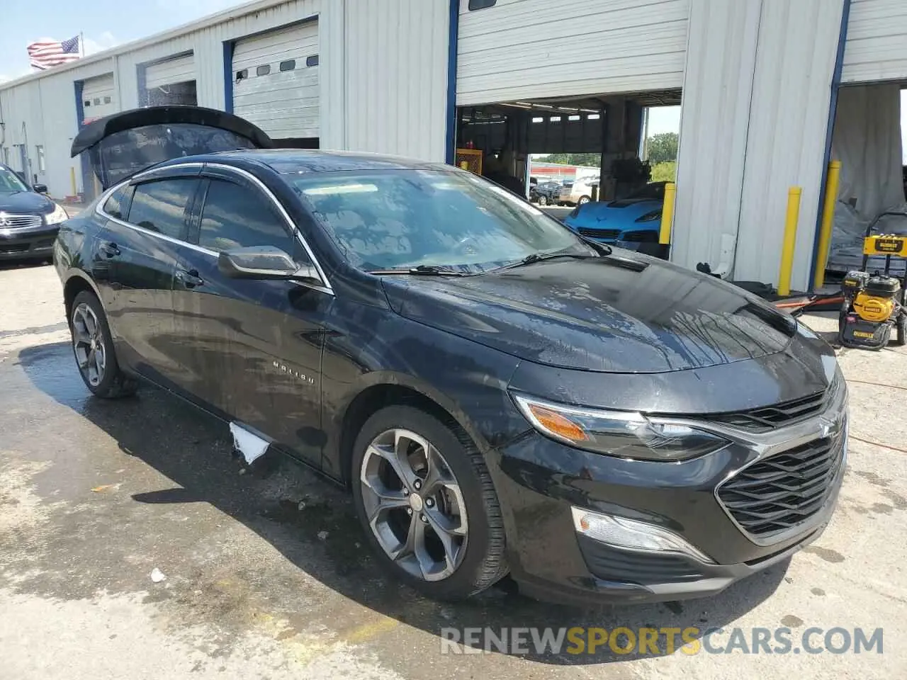 4 Photograph of a damaged car 1G1ZG5ST4KF213663 CHEVROLET MALIBU 2019