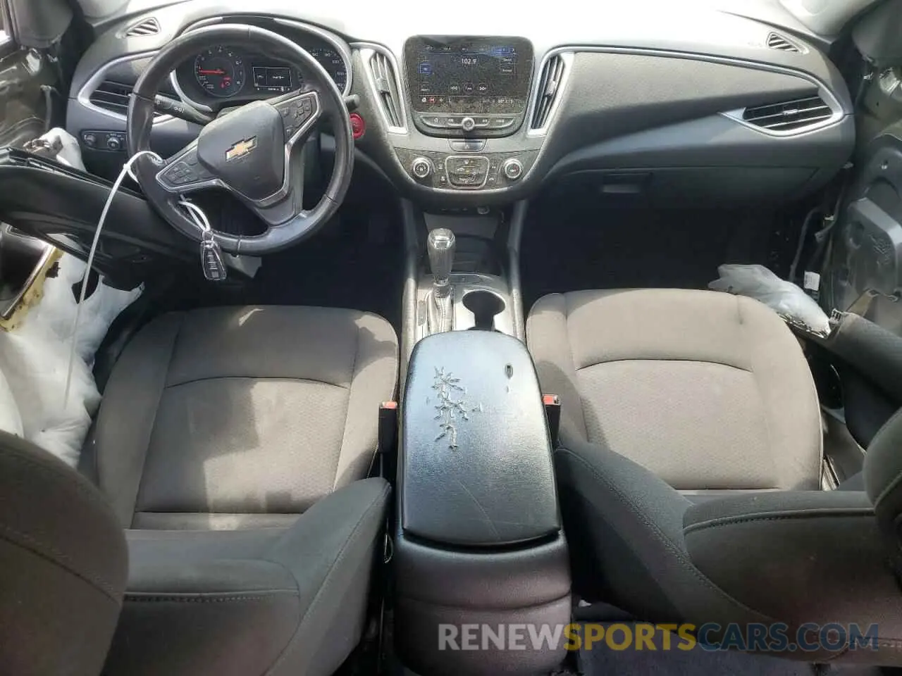 8 Photograph of a damaged car 1G1ZG5ST4KF213663 CHEVROLET MALIBU 2019