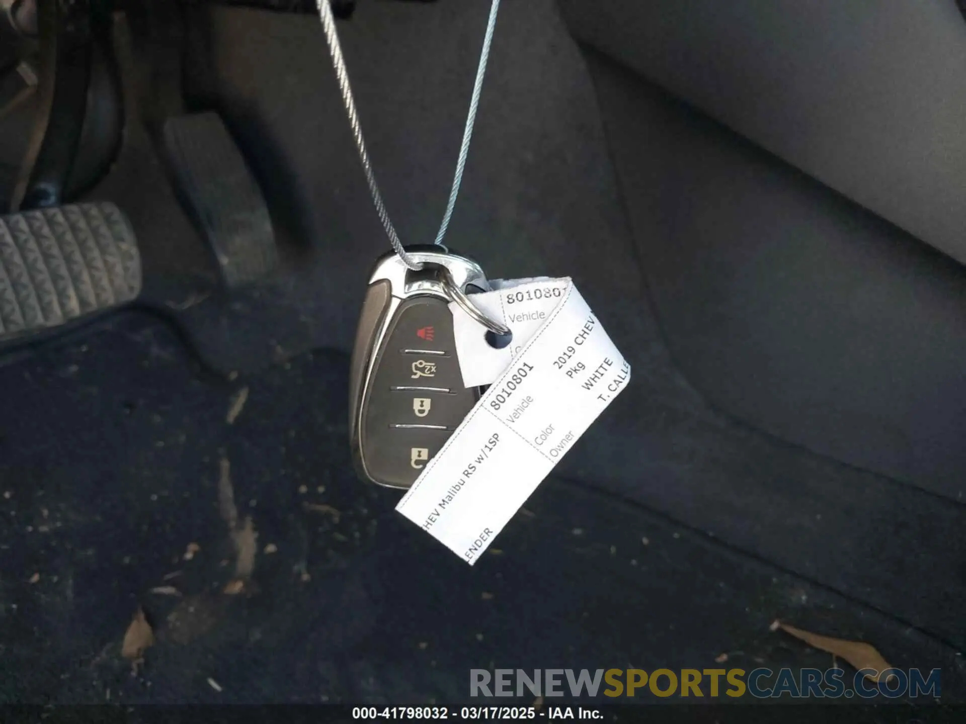 11 Photograph of a damaged car 1G1ZG5ST4KF228471 CHEVROLET MALIBU 2019