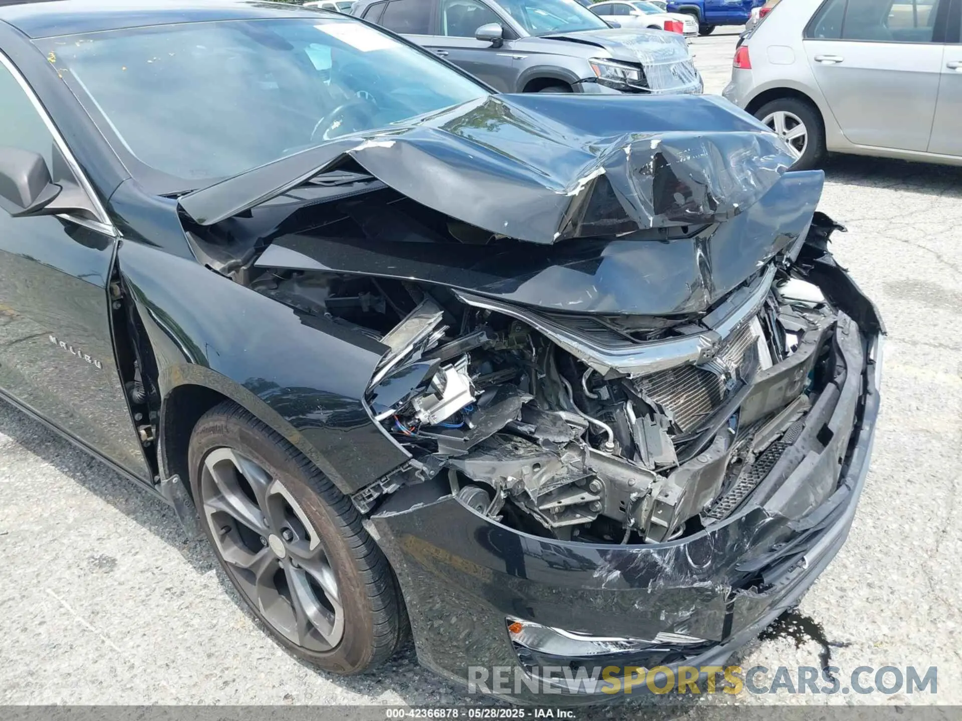 17 Photograph of a damaged car 1G1ZG5ST5KF198431 CHEVROLET MALIBU 2019