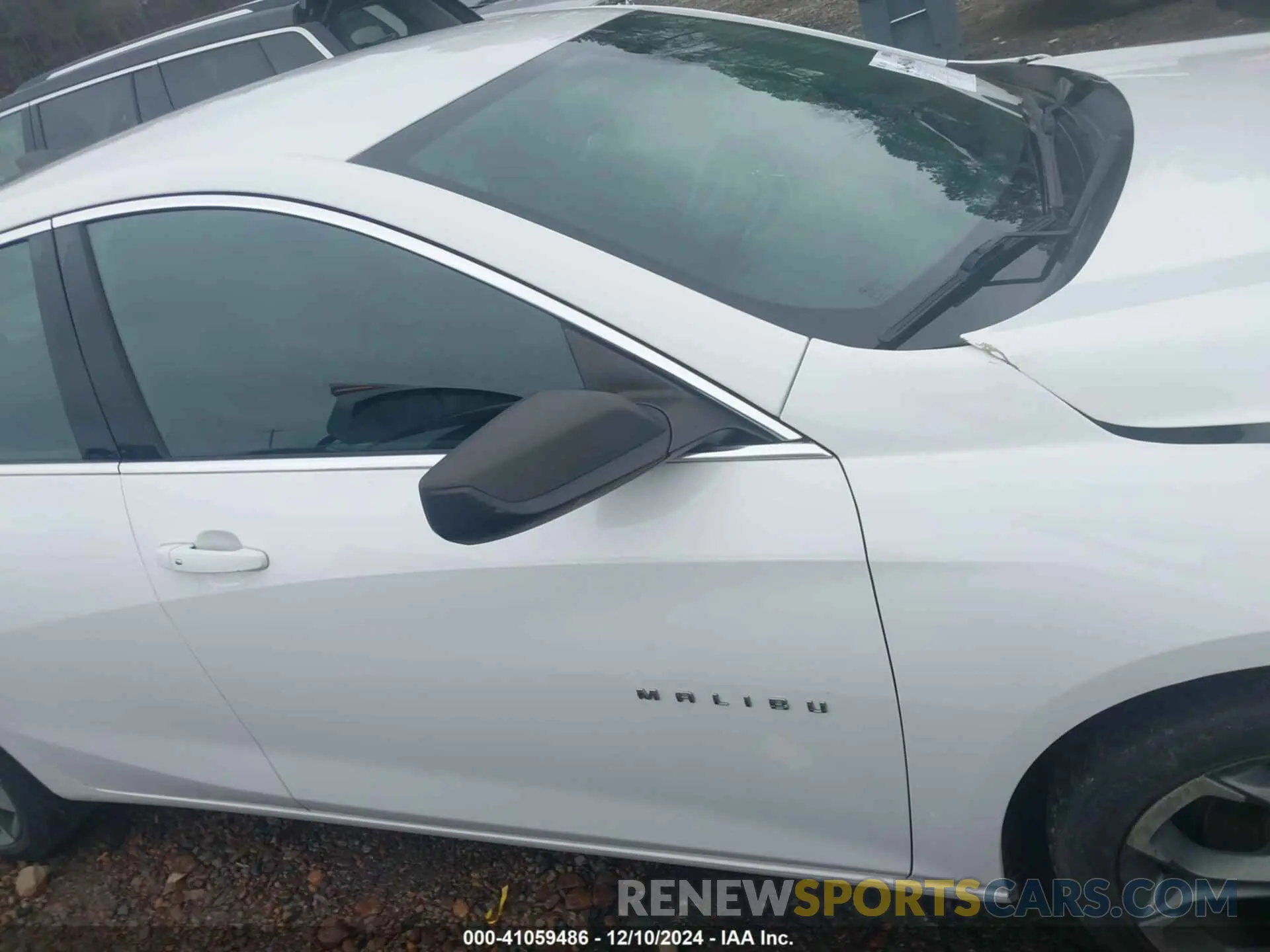 13 Photograph of a damaged car 1G1ZG5ST5KF203613 CHEVROLET MALIBU 2019
