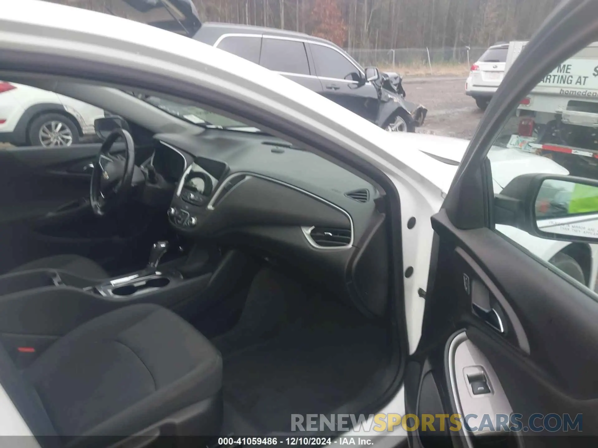 5 Photograph of a damaged car 1G1ZG5ST5KF203613 CHEVROLET MALIBU 2019