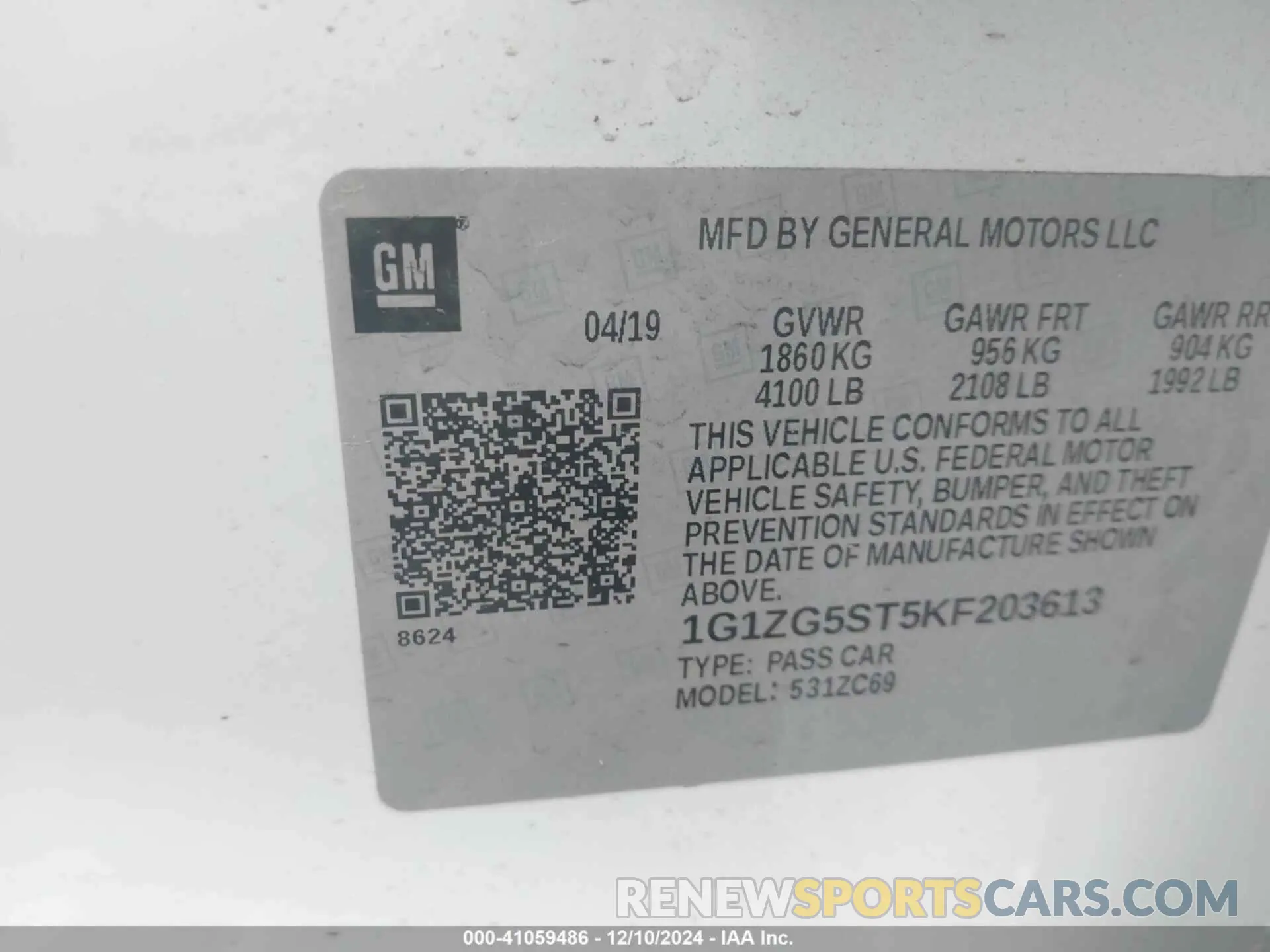 9 Photograph of a damaged car 1G1ZG5ST5KF203613 CHEVROLET MALIBU 2019