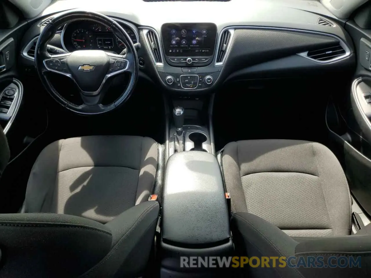 8 Photograph of a damaged car 1G1ZG5ST6KF194520 CHEVROLET MALIBU 2019