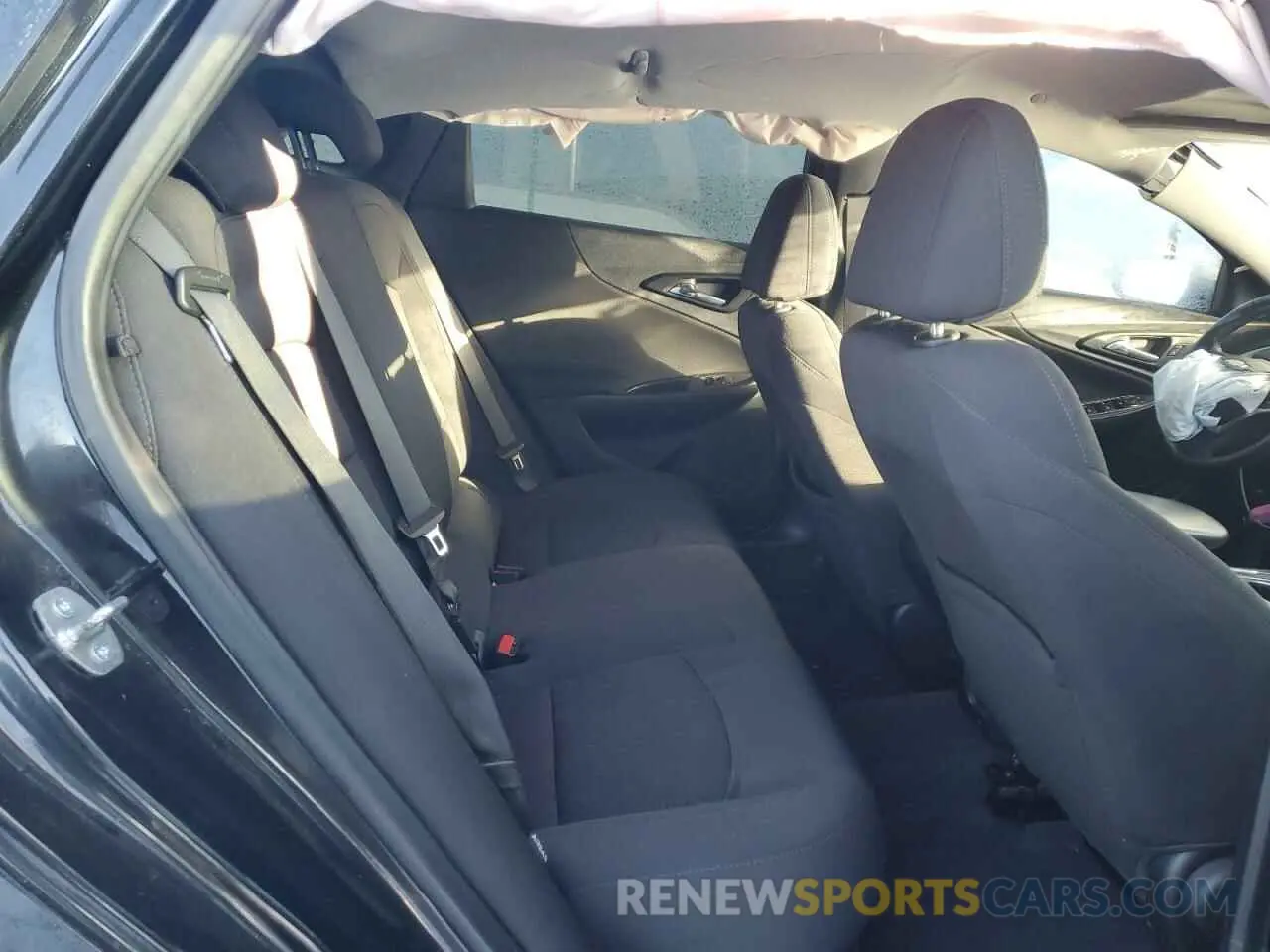 10 Photograph of a damaged car 1G1ZG5ST7KF187365 CHEVROLET MALIBU 2019