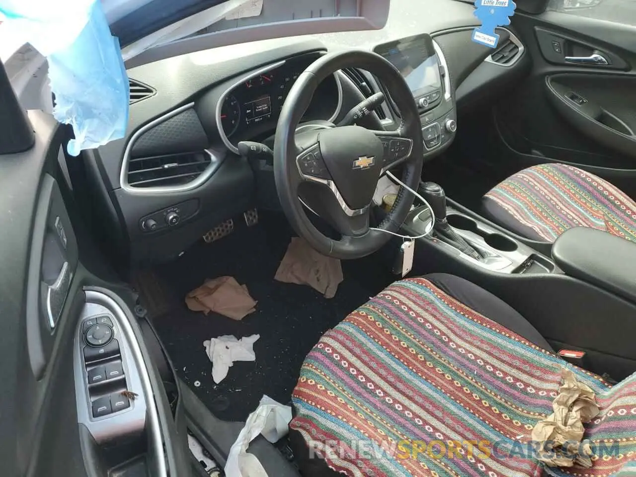 8 Photograph of a damaged car 1G1ZG5ST8KF193319 CHEVROLET MALIBU 2019