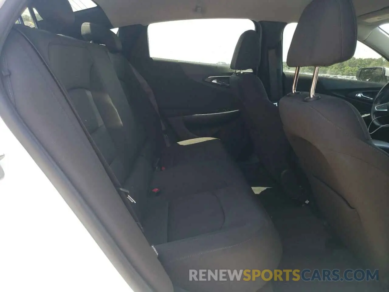 10 Photograph of a damaged car 1G1ZG5ST8KF224858 CHEVROLET MALIBU 2019