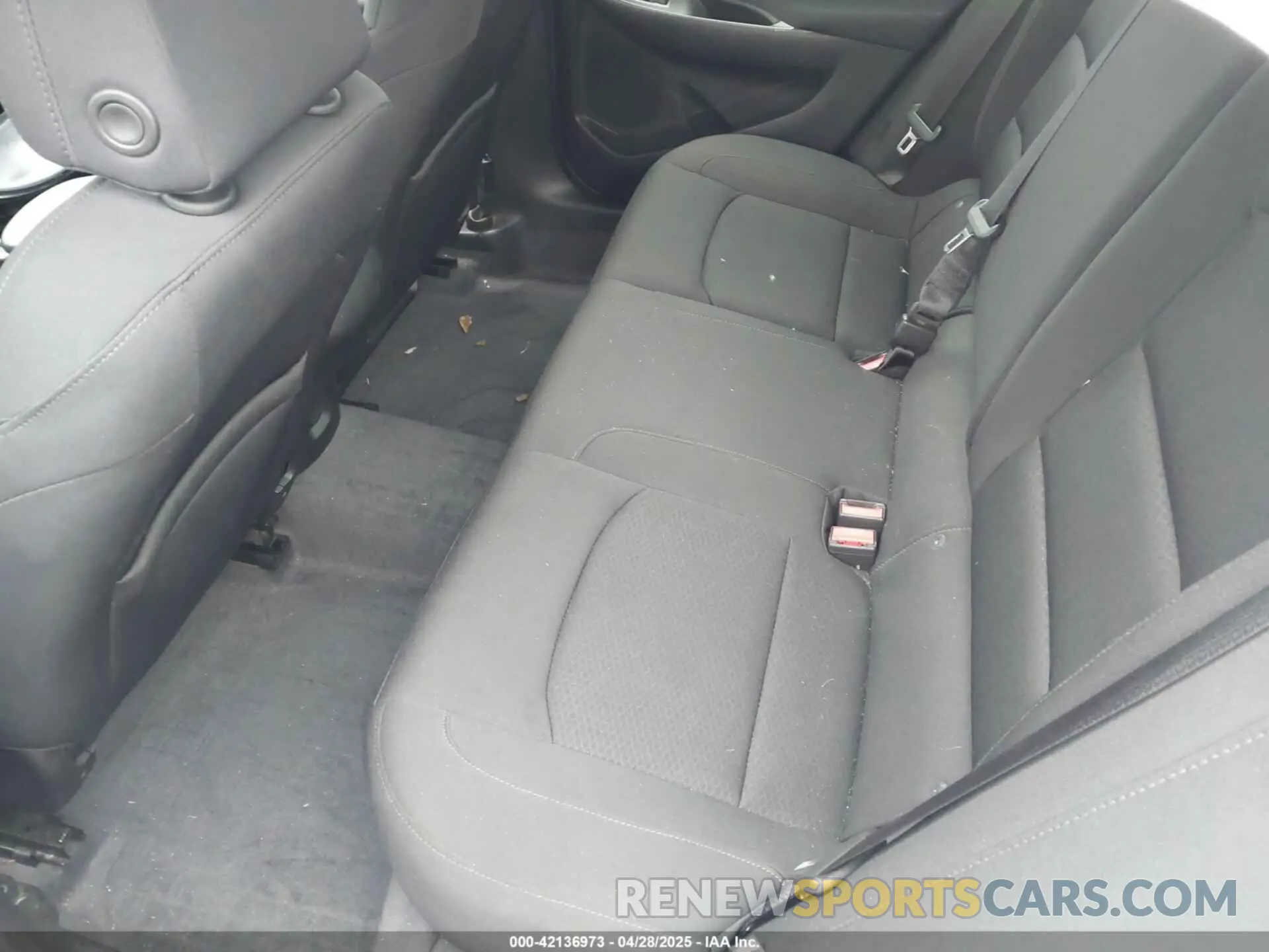 8 Photograph of a damaged car 1G1ZG5ST9KF184581 CHEVROLET MALIBU 2019