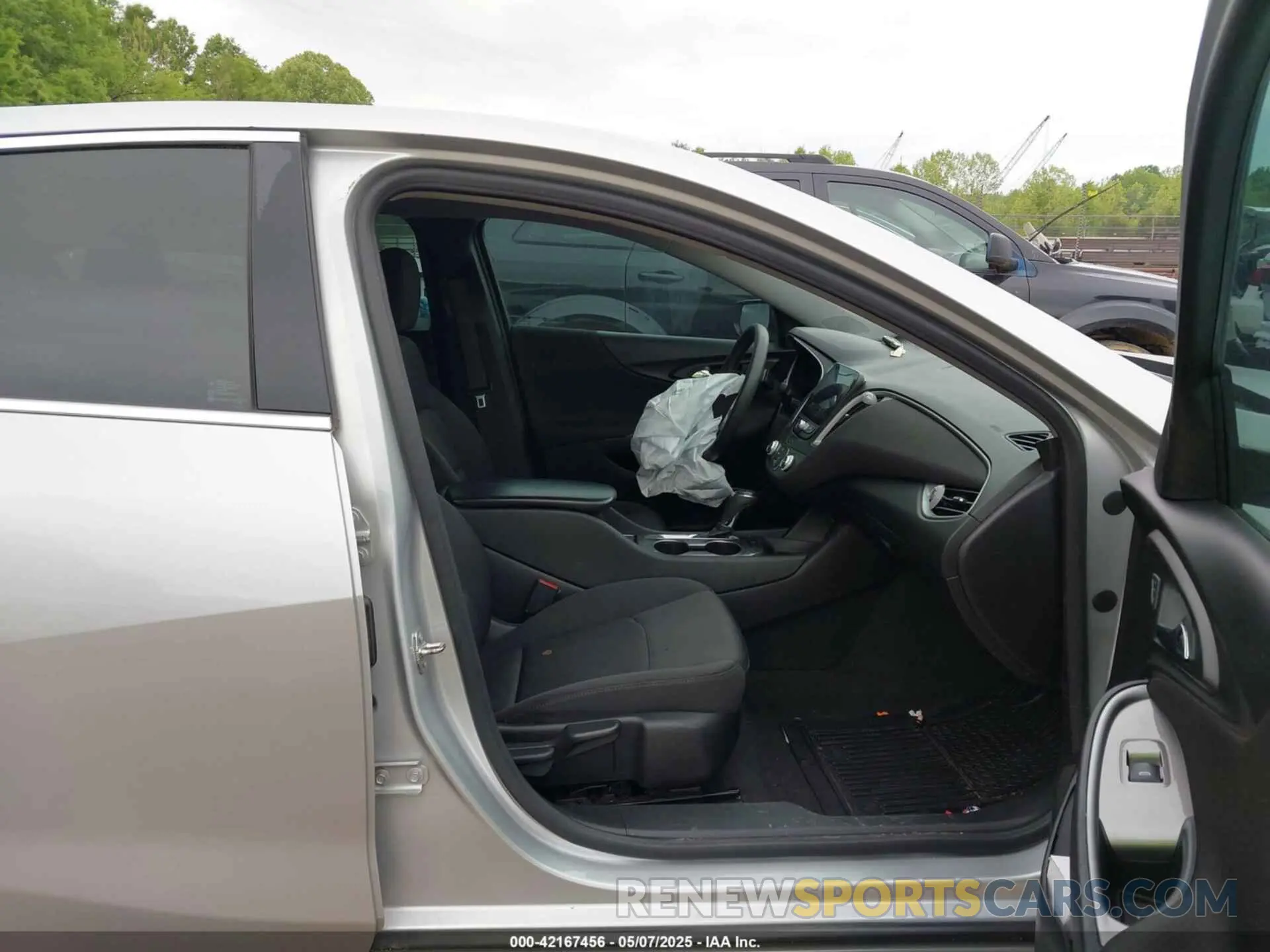 5 Photograph of a damaged car 1G1ZB5ST0LF135348 CHEVROLET MALIBU 2020