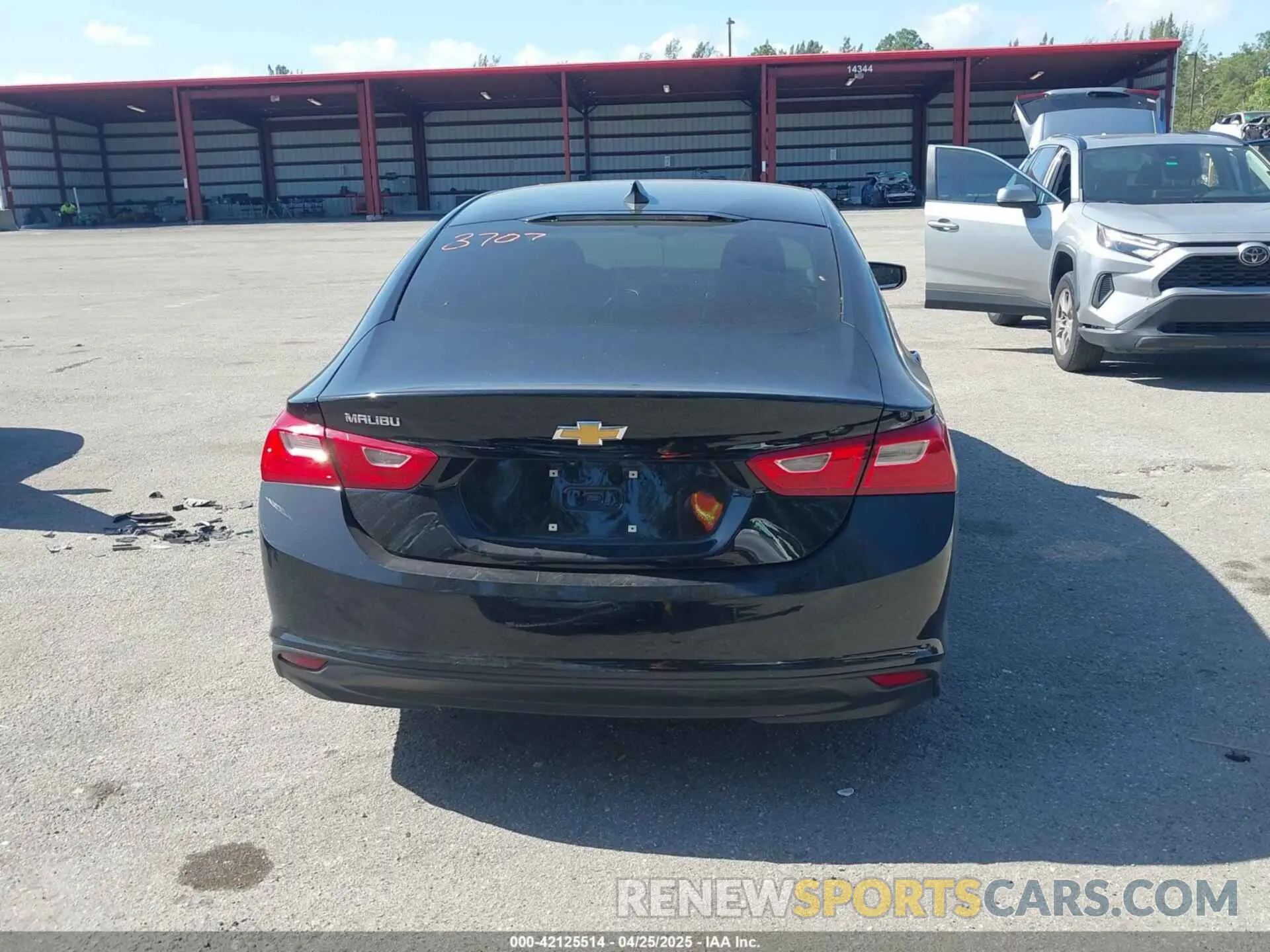 17 Photograph of a damaged car 1G1ZB5ST1LF149727 CHEVROLET MALIBU 2020