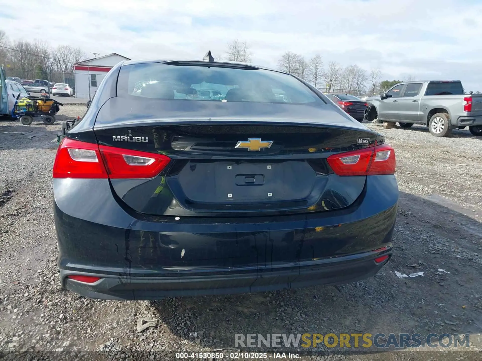 17 Photograph of a damaged car 1G1ZB5ST2LF138266 CHEVROLET MALIBU 2020