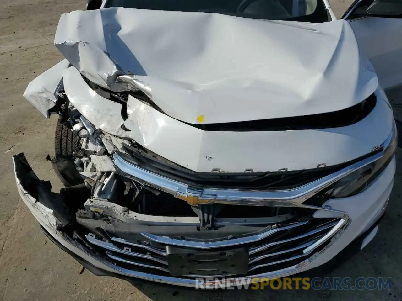 13 Photograph of a damaged car 1G1ZB5ST4LF134932 CHEVROLET MALIBU 2020