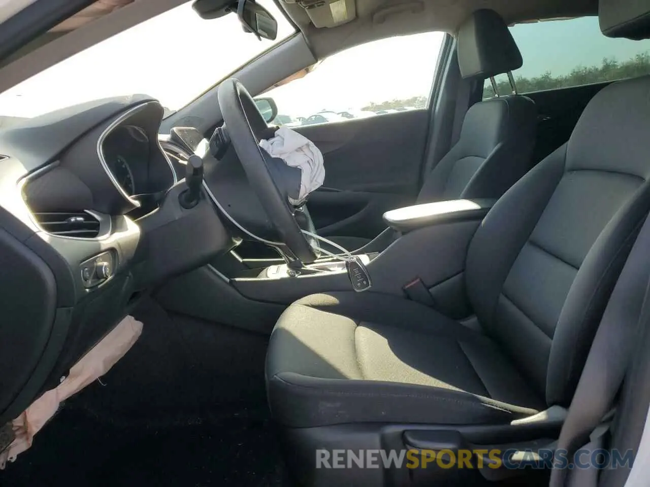 7 Photograph of a damaged car 1G1ZB5ST4LF134932 CHEVROLET MALIBU 2020