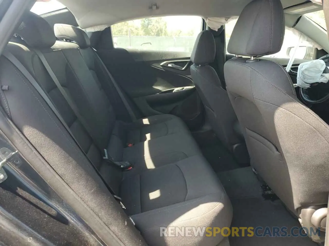 10 Photograph of a damaged car 1G1ZB5ST4LF137460 CHEVROLET MALIBU 2020