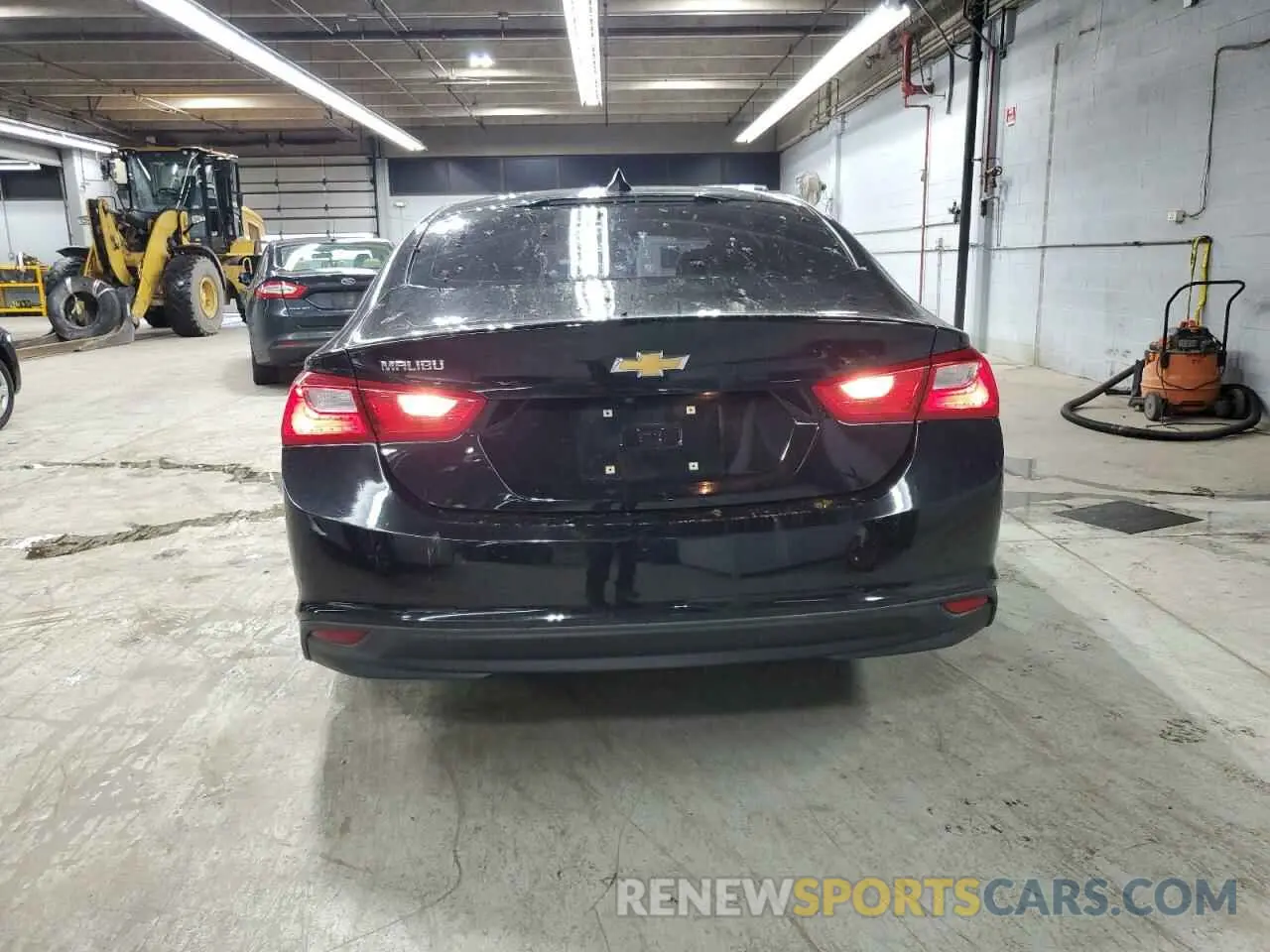 6 Photograph of a damaged car 1G1ZB5ST5LF015853 CHEVROLET MALIBU 2020