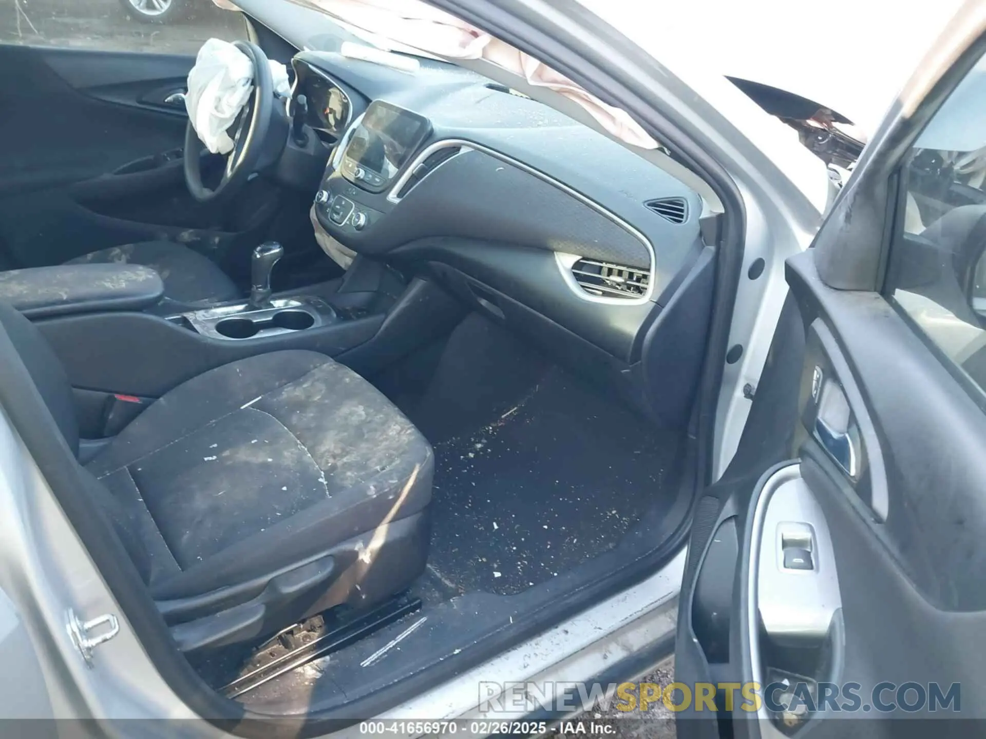 5 Photograph of a damaged car 1G1ZB5ST6LF154650 CHEVROLET MALIBU 2020