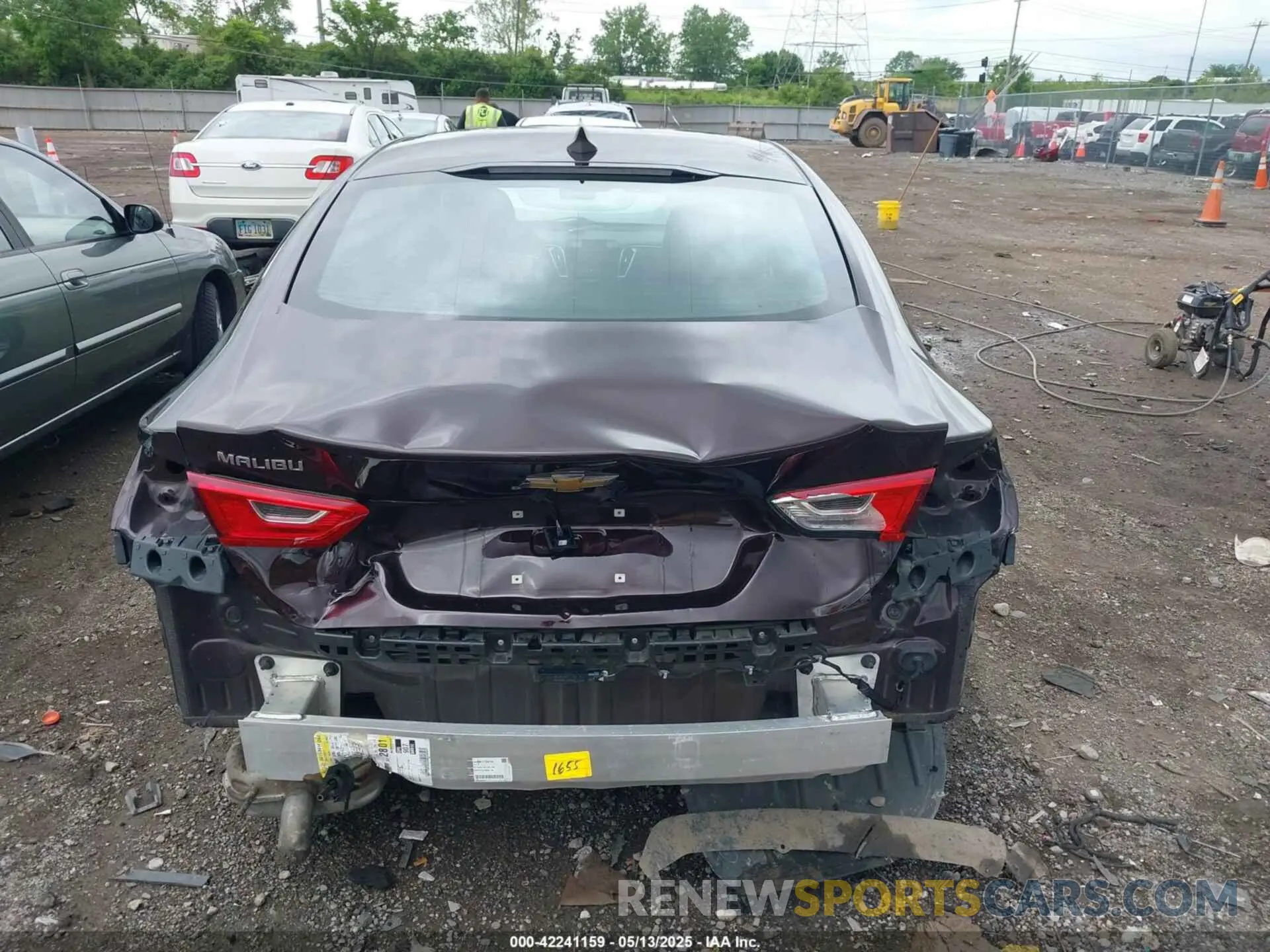 17 Photograph of a damaged car 1G1ZB5ST7LF010556 CHEVROLET MALIBU 2020