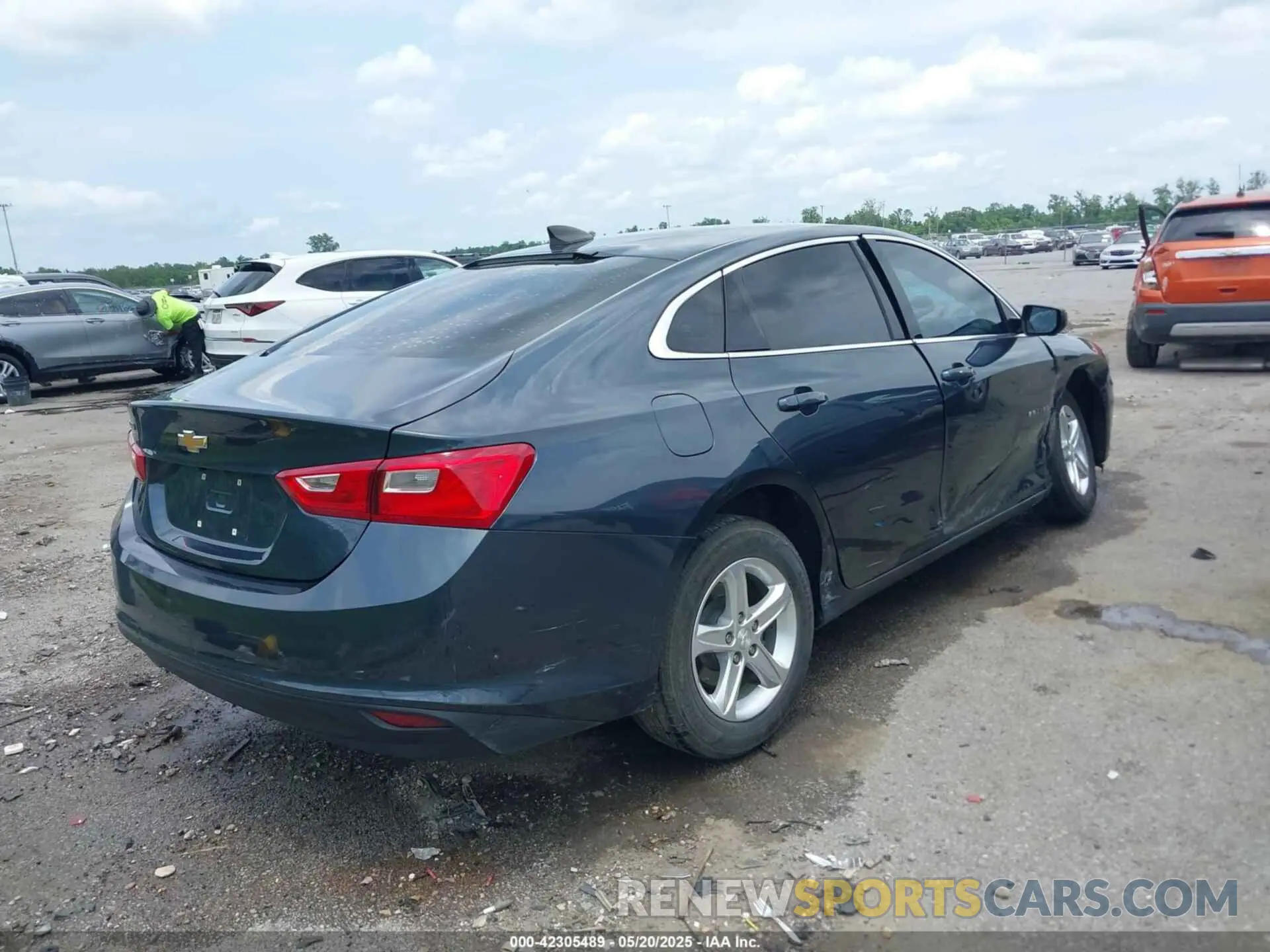 4 Photograph of a damaged car 1G1ZB5ST8LF154021 CHEVROLET MALIBU 2020