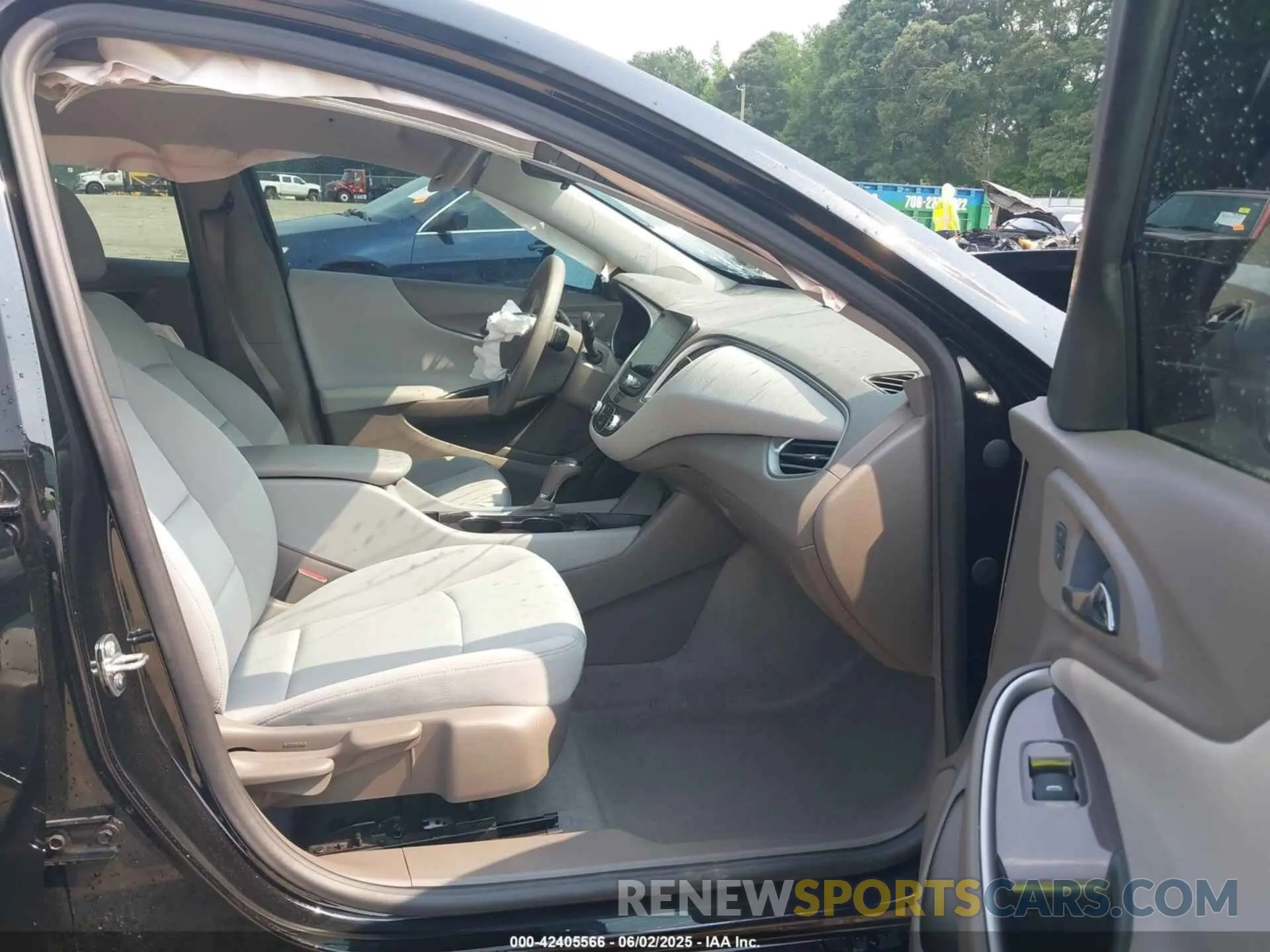 5 Photograph of a damaged car 1G1ZB5ST9LF010381 CHEVROLET MALIBU 2020