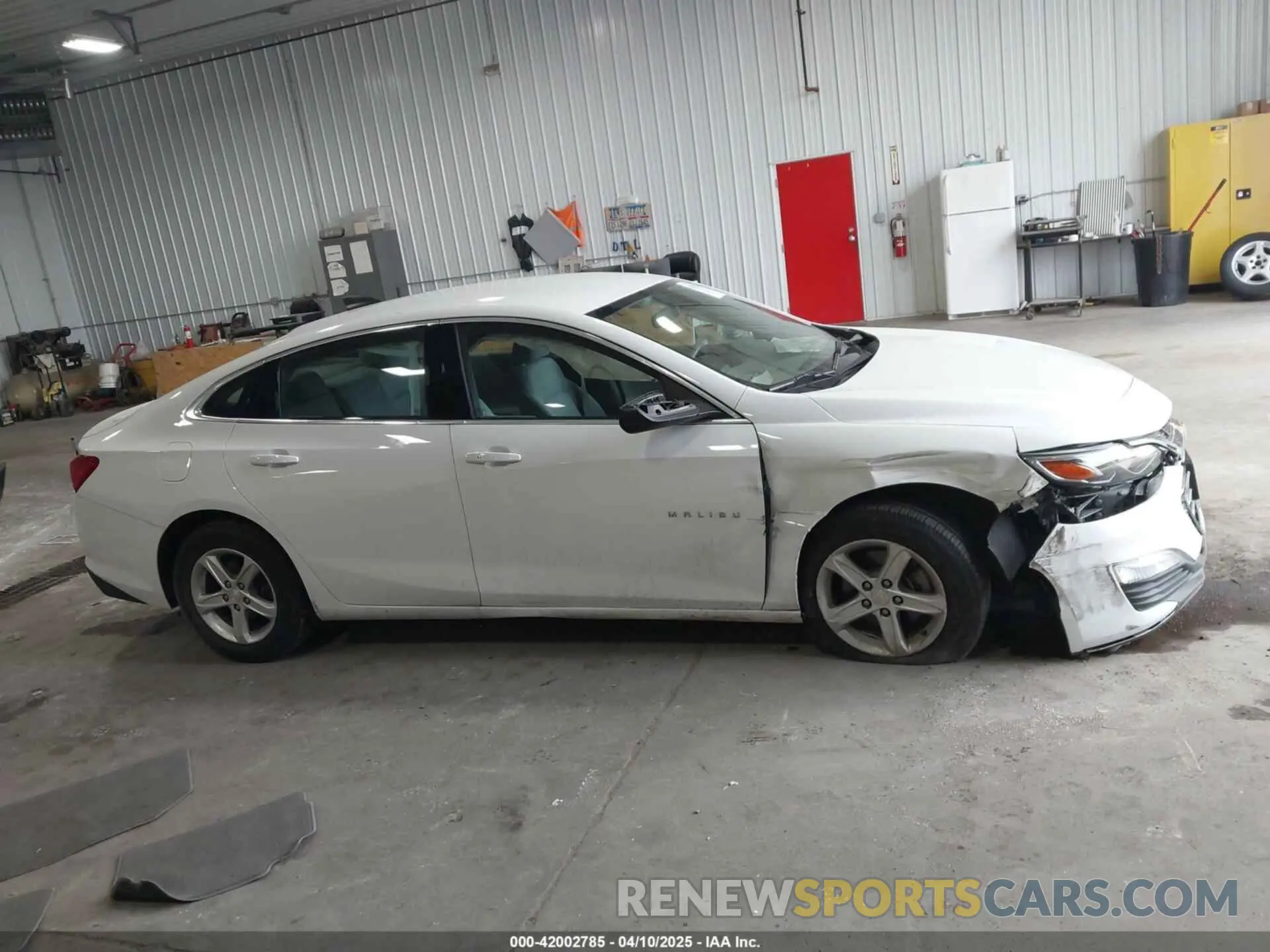 13 Photograph of a damaged car 1G1ZC5ST1LF076601 CHEVROLET MALIBU 2020