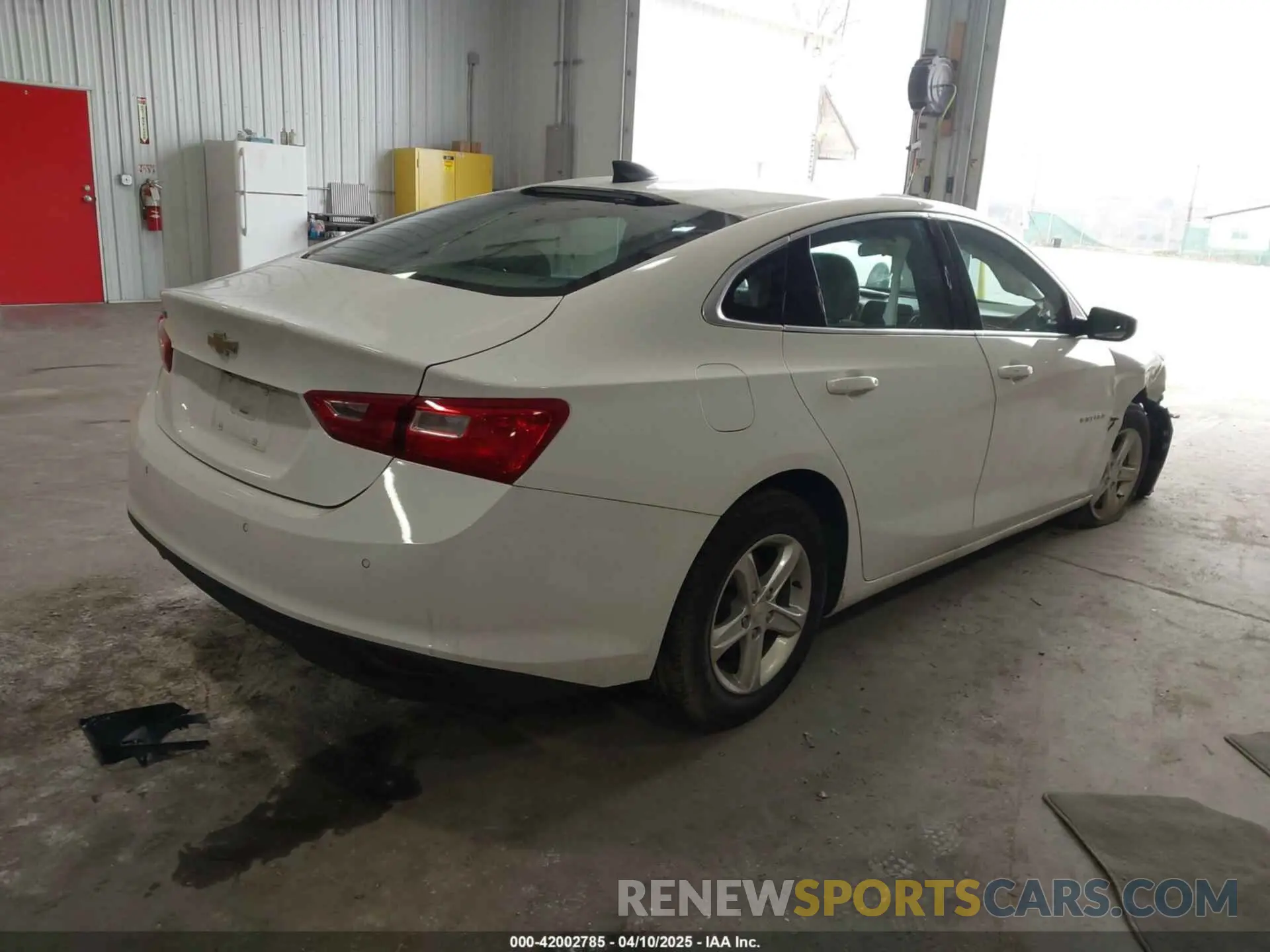 4 Photograph of a damaged car 1G1ZC5ST1LF076601 CHEVROLET MALIBU 2020