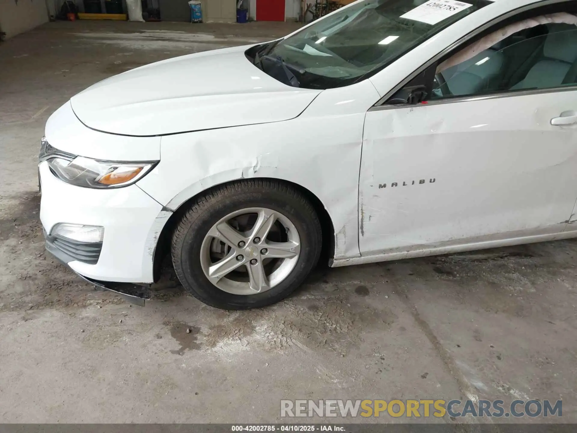 6 Photograph of a damaged car 1G1ZC5ST1LF076601 CHEVROLET MALIBU 2020
