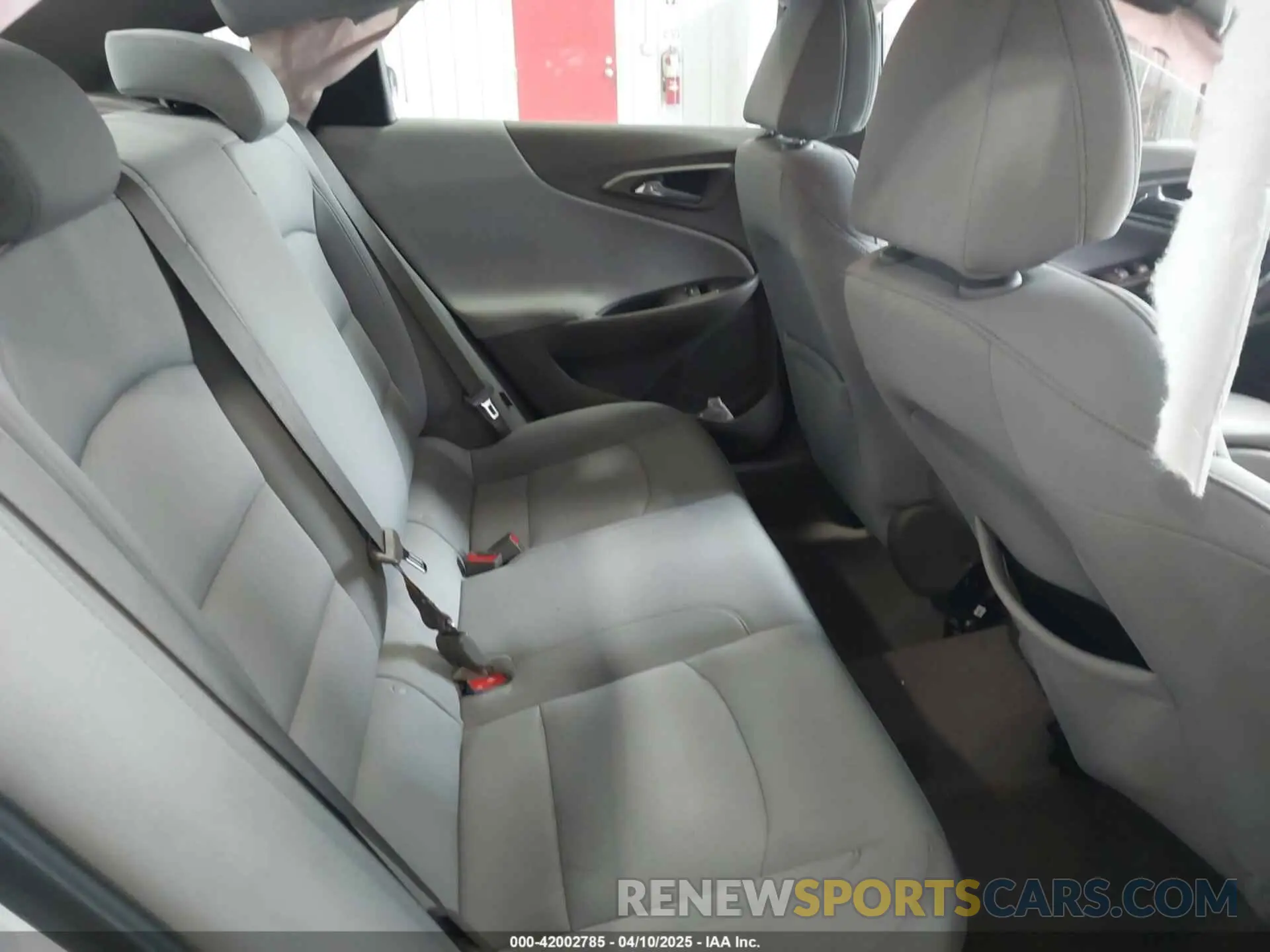 8 Photograph of a damaged car 1G1ZC5ST1LF076601 CHEVROLET MALIBU 2020