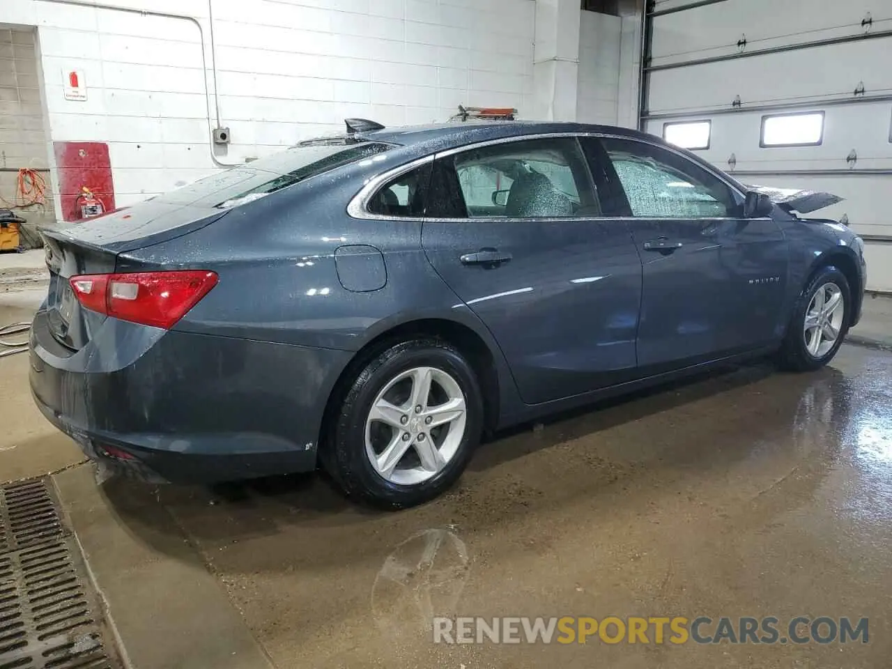 3 Photograph of a damaged car 1G1ZC5ST1LF110035 CHEVROLET MALIBU 2020