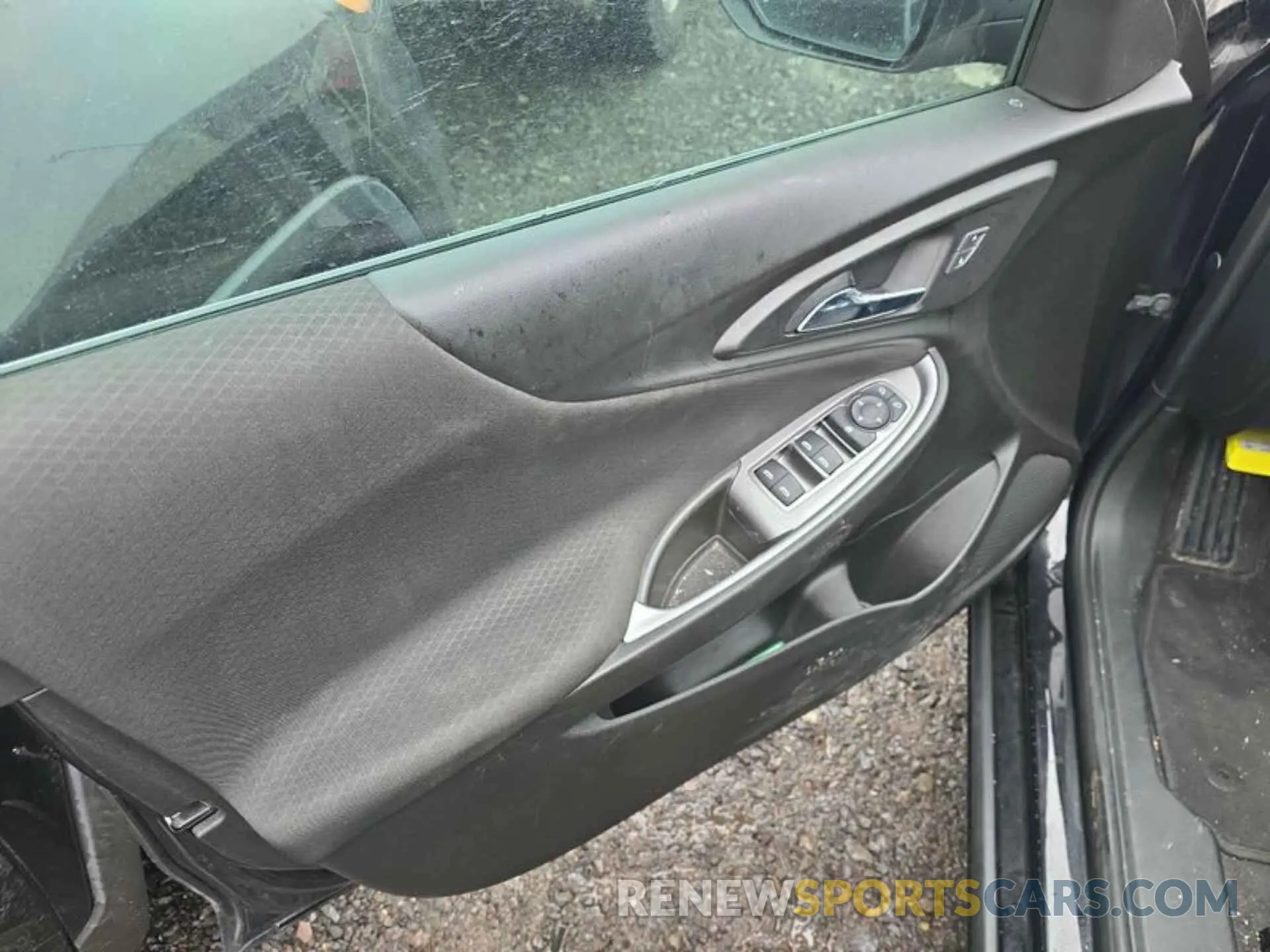 11 Photograph of a damaged car 1G1ZC5ST1LF111069 CHEVROLET MALIBU 2020