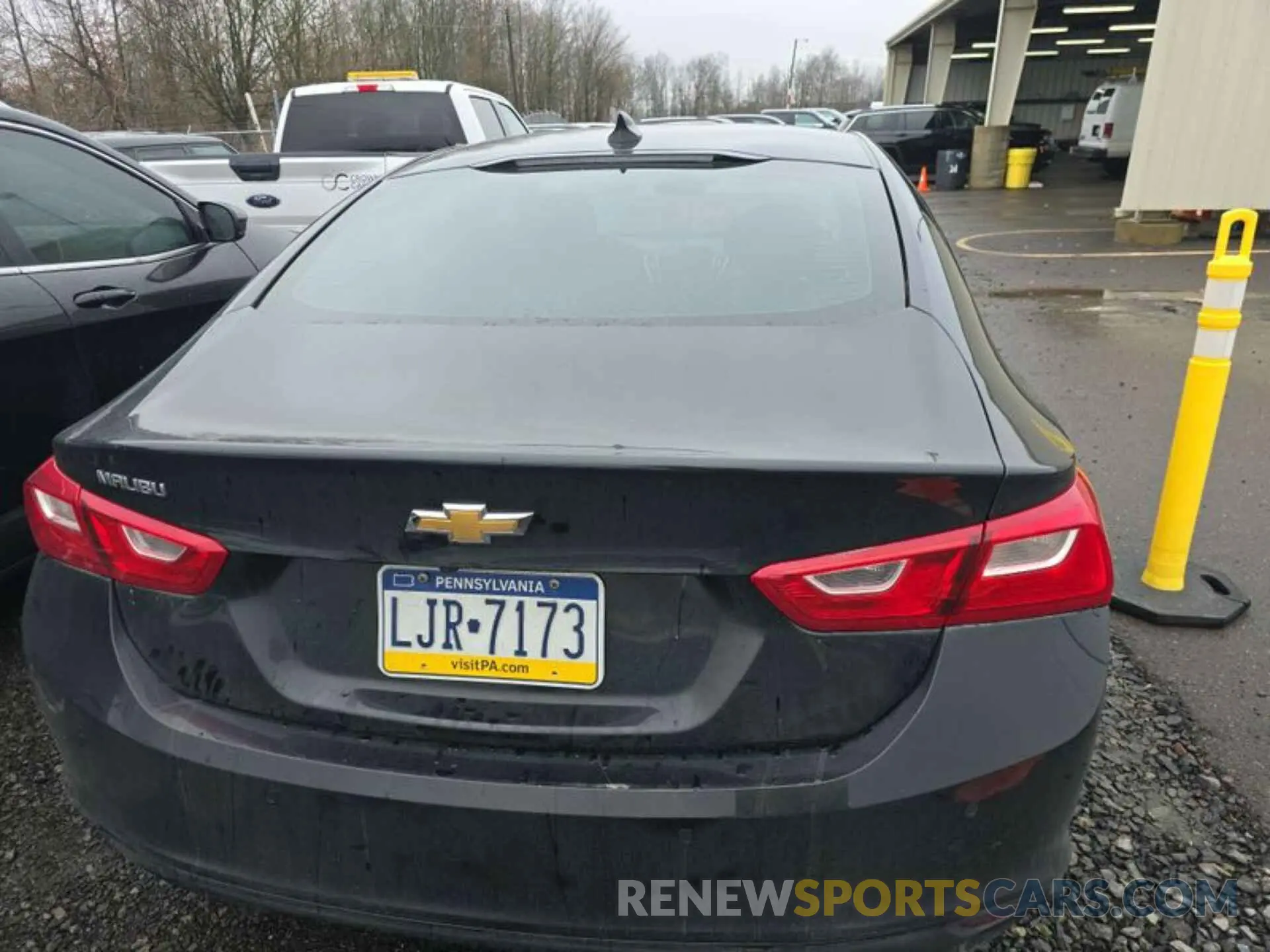 16 Photograph of a damaged car 1G1ZC5ST1LF111069 CHEVROLET MALIBU 2020