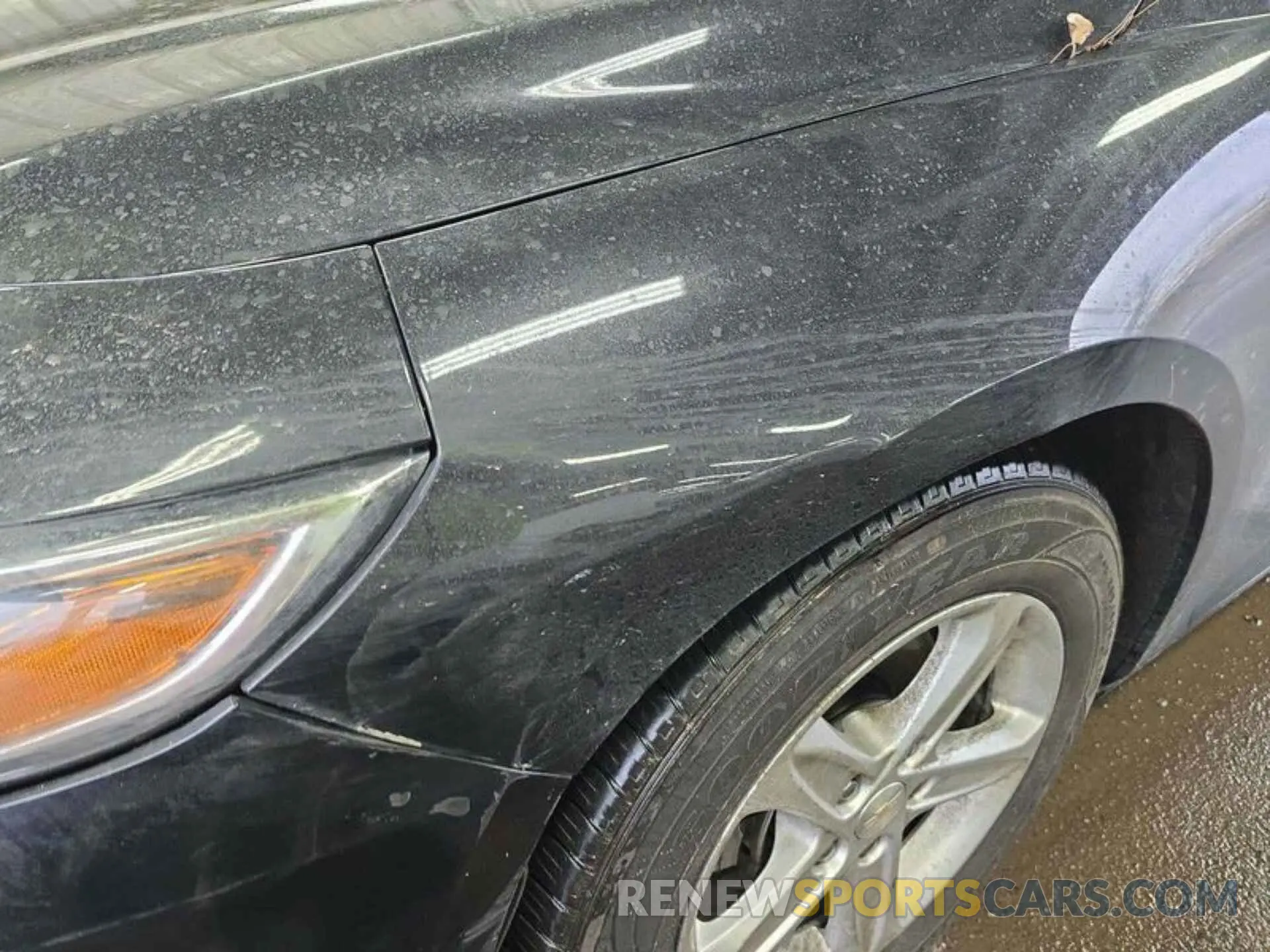 18 Photograph of a damaged car 1G1ZC5ST1LF111069 CHEVROLET MALIBU 2020